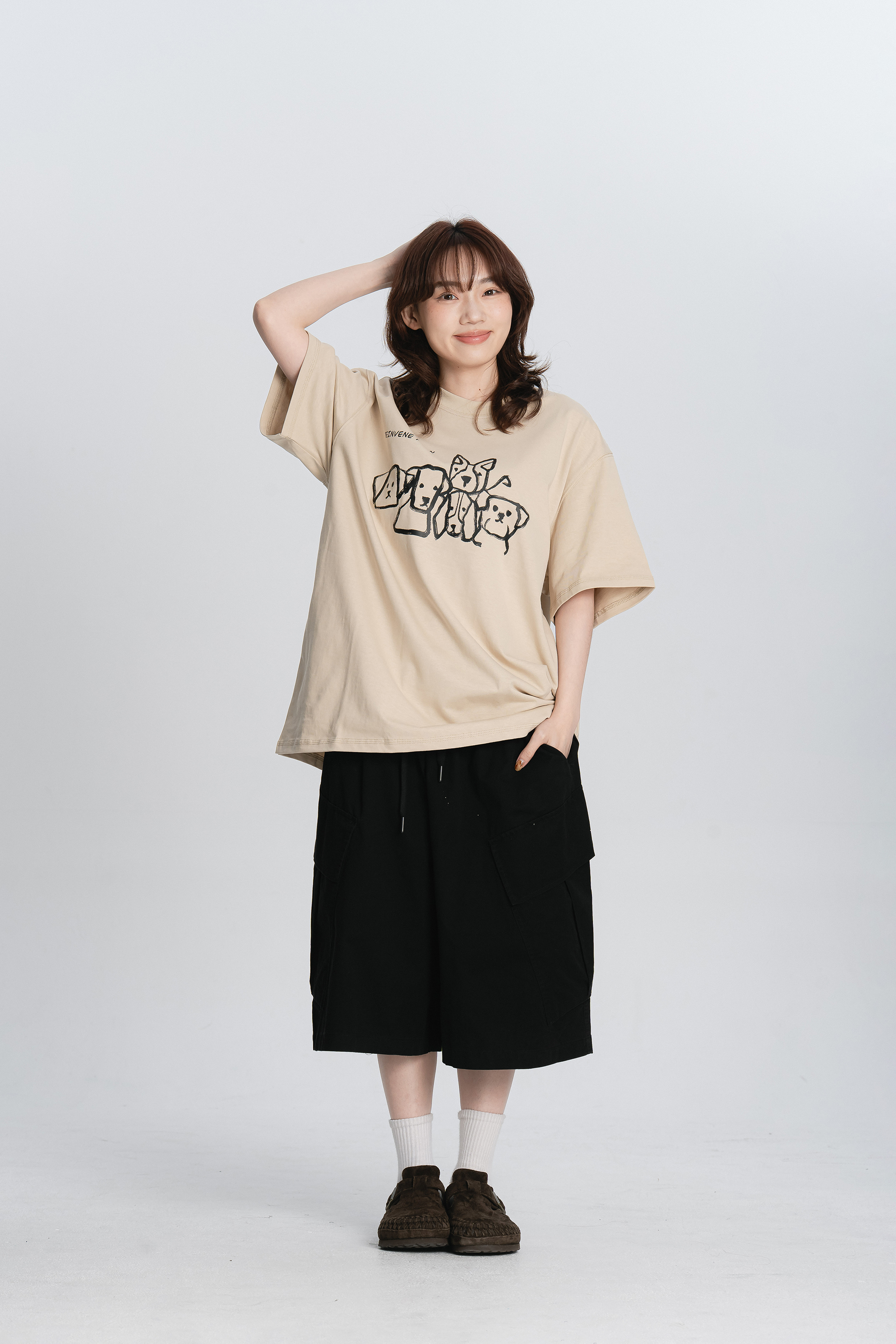 墨線塗鴉狗狗印花短t 2色