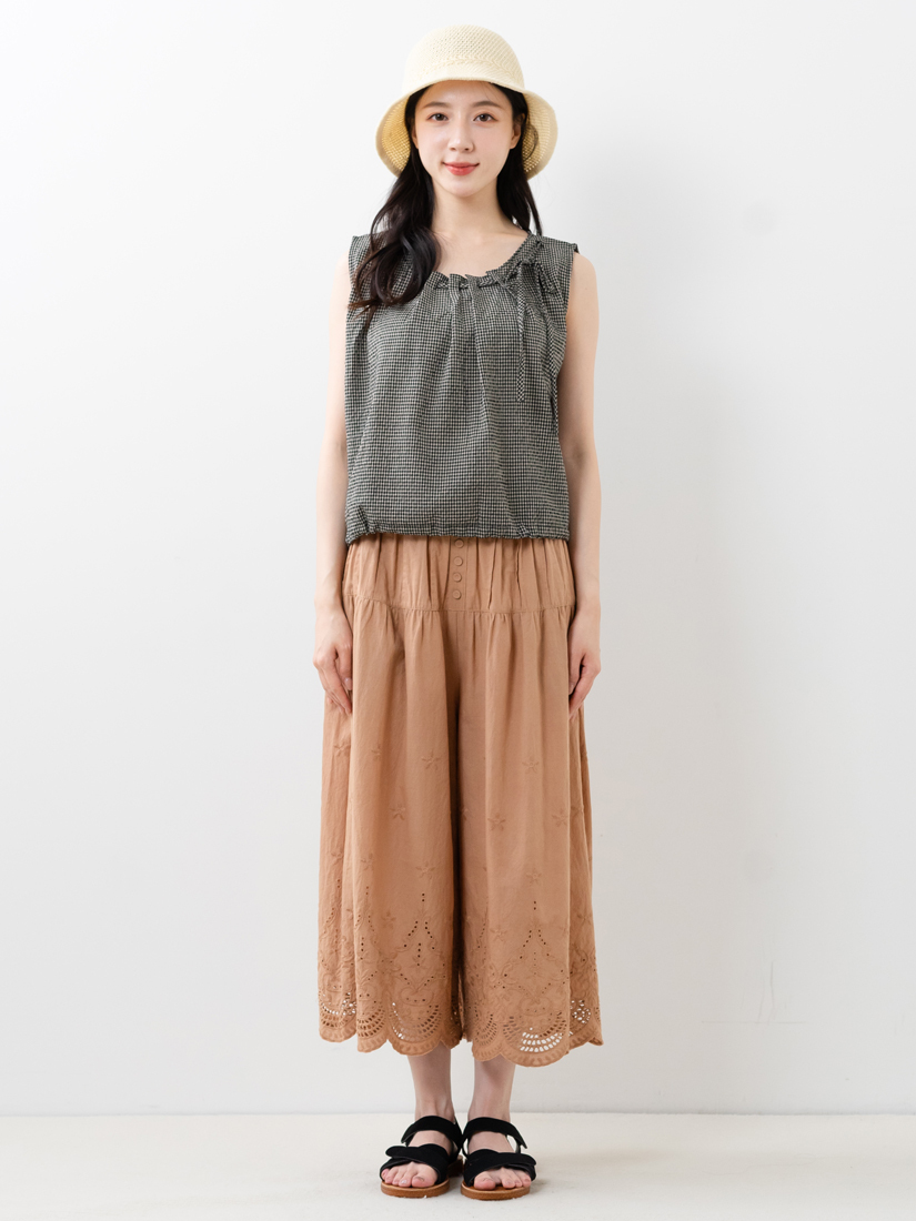 領口抓褶蝴蝶結綁帶背心繡花純棉寬褲組合