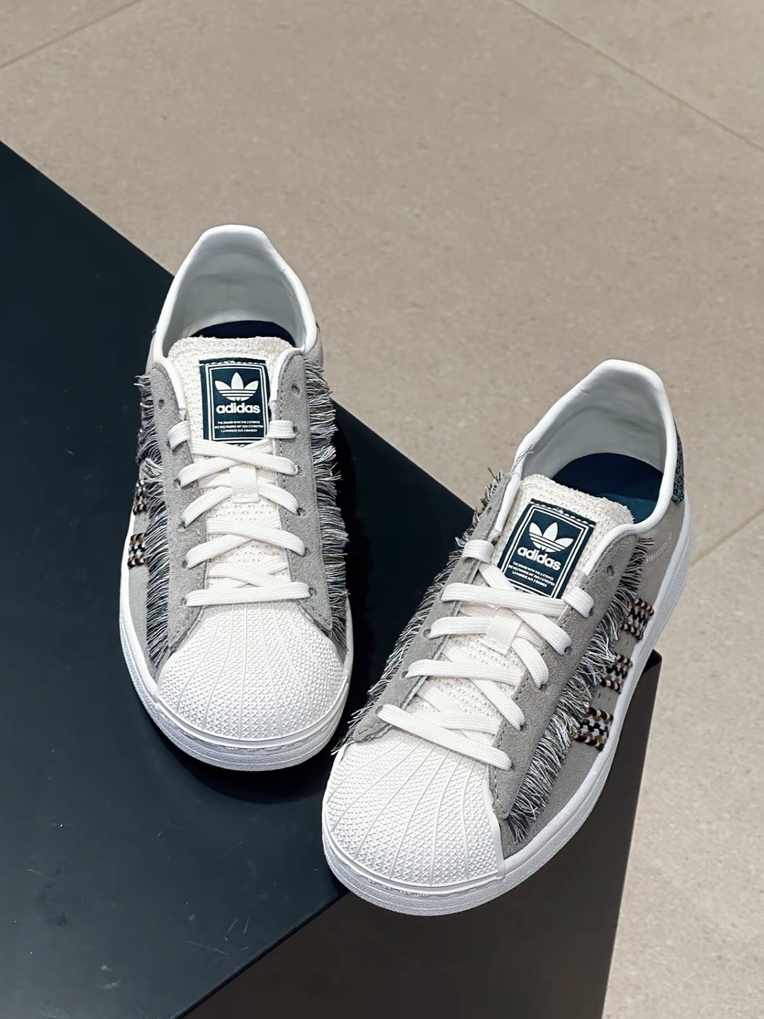 ADIDAS ORIGINALS SUPERSTAR 毛邊流蘇 編織 水泥灰 貝殼頭