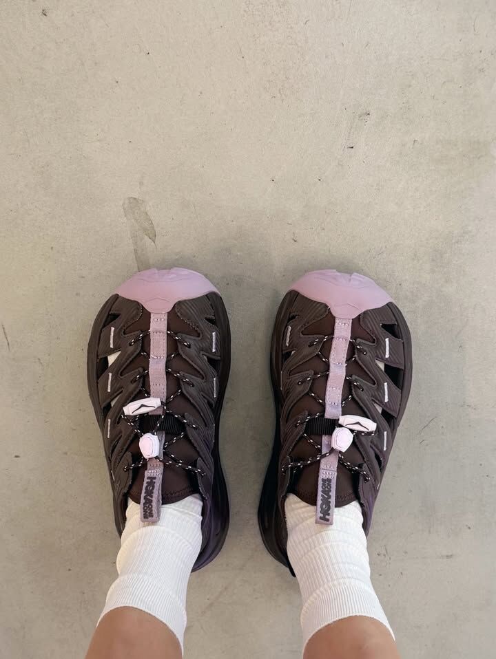 HOKA Hopara 日本新款 咖啡棕 粉色 抽繩 涼拖鞋 涼鞋 1123112-WNTF