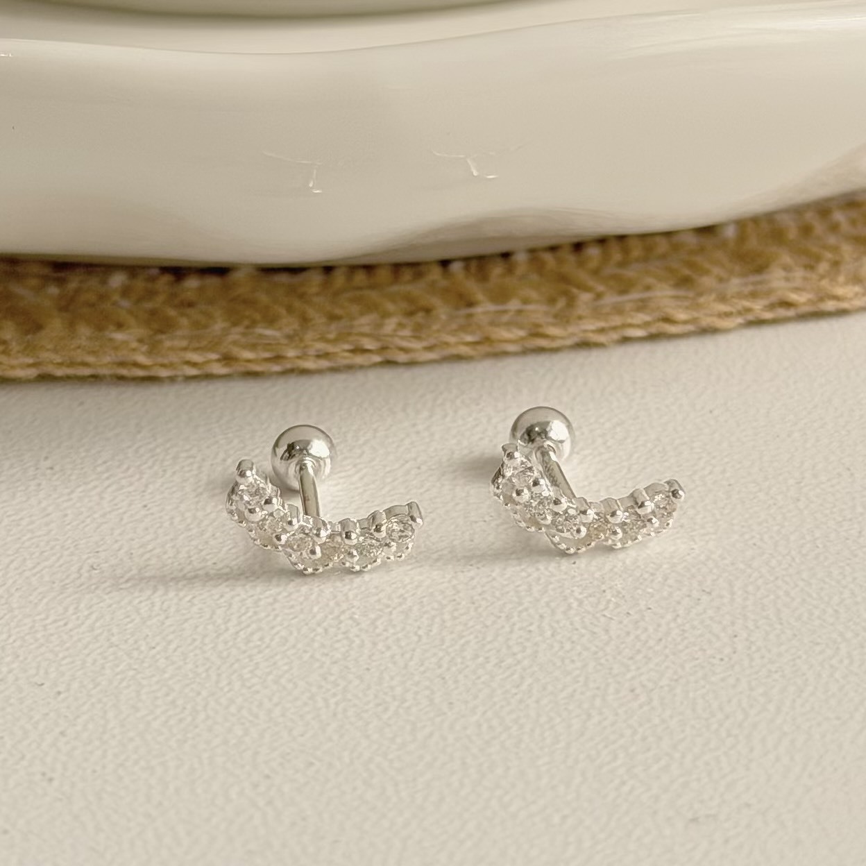 V283排鑽蕾絲微笑純銀鎖針