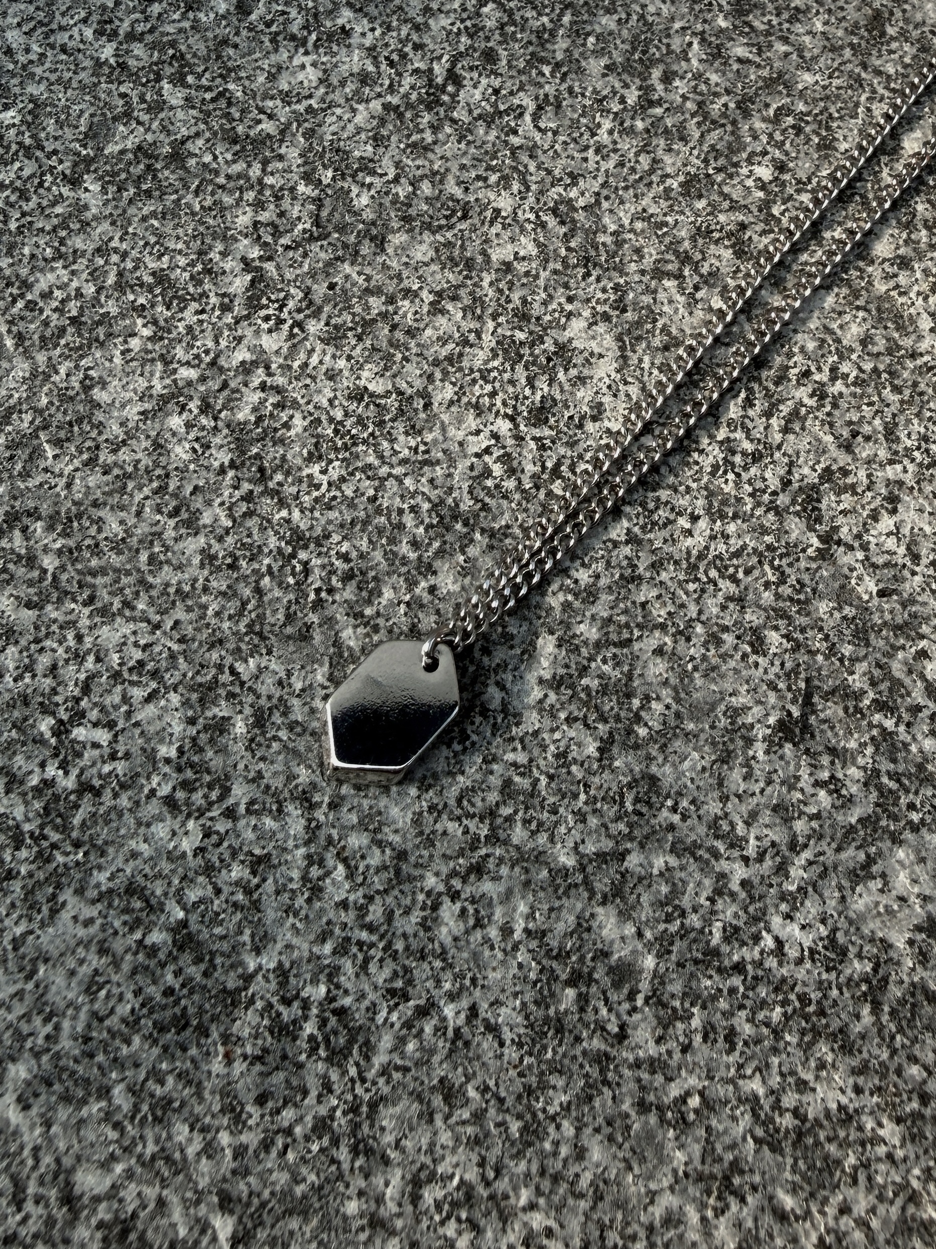 [1atm] Arrow-盾牌項鍊