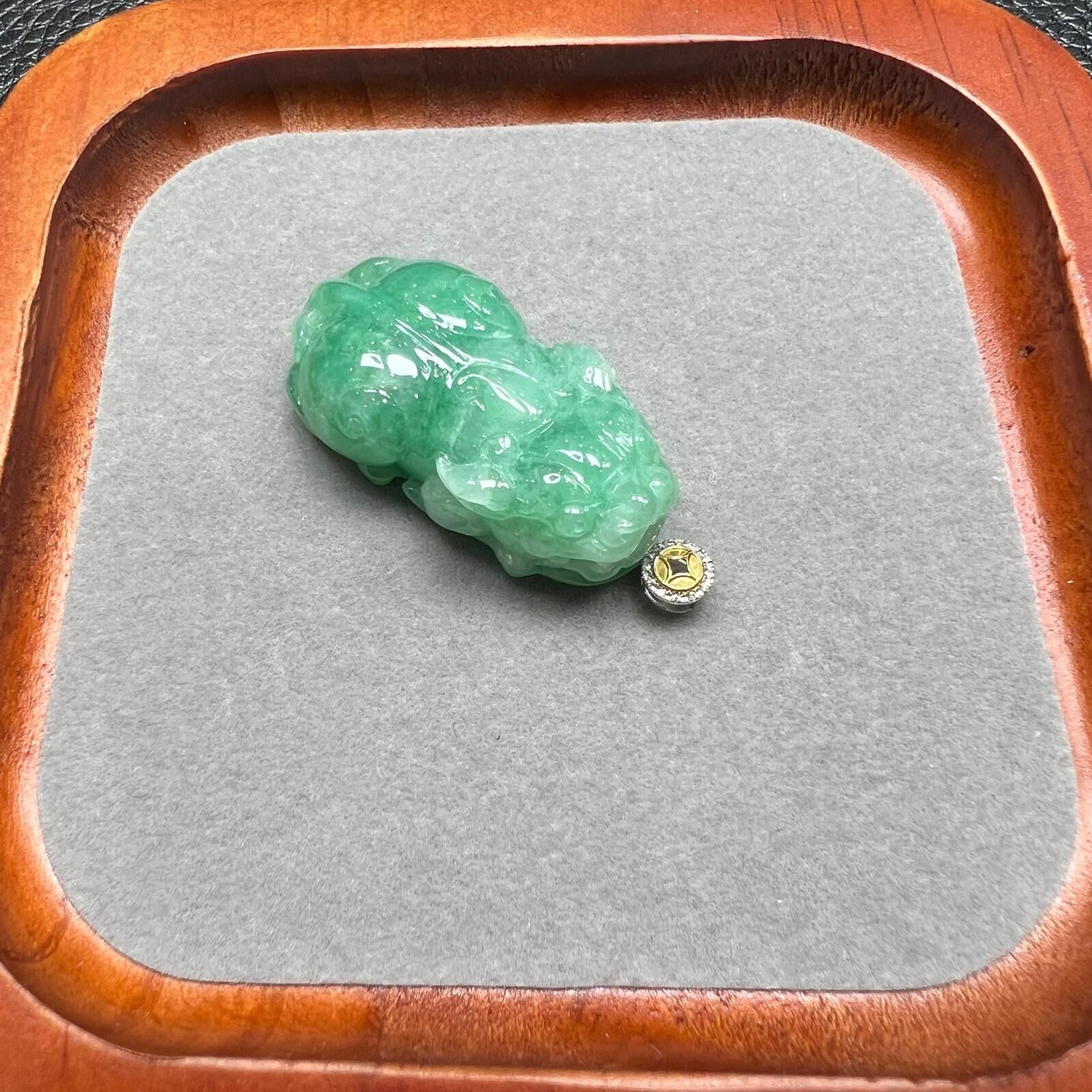 SD238 糯冰陽綠貔貅罕有冰件 **連證書