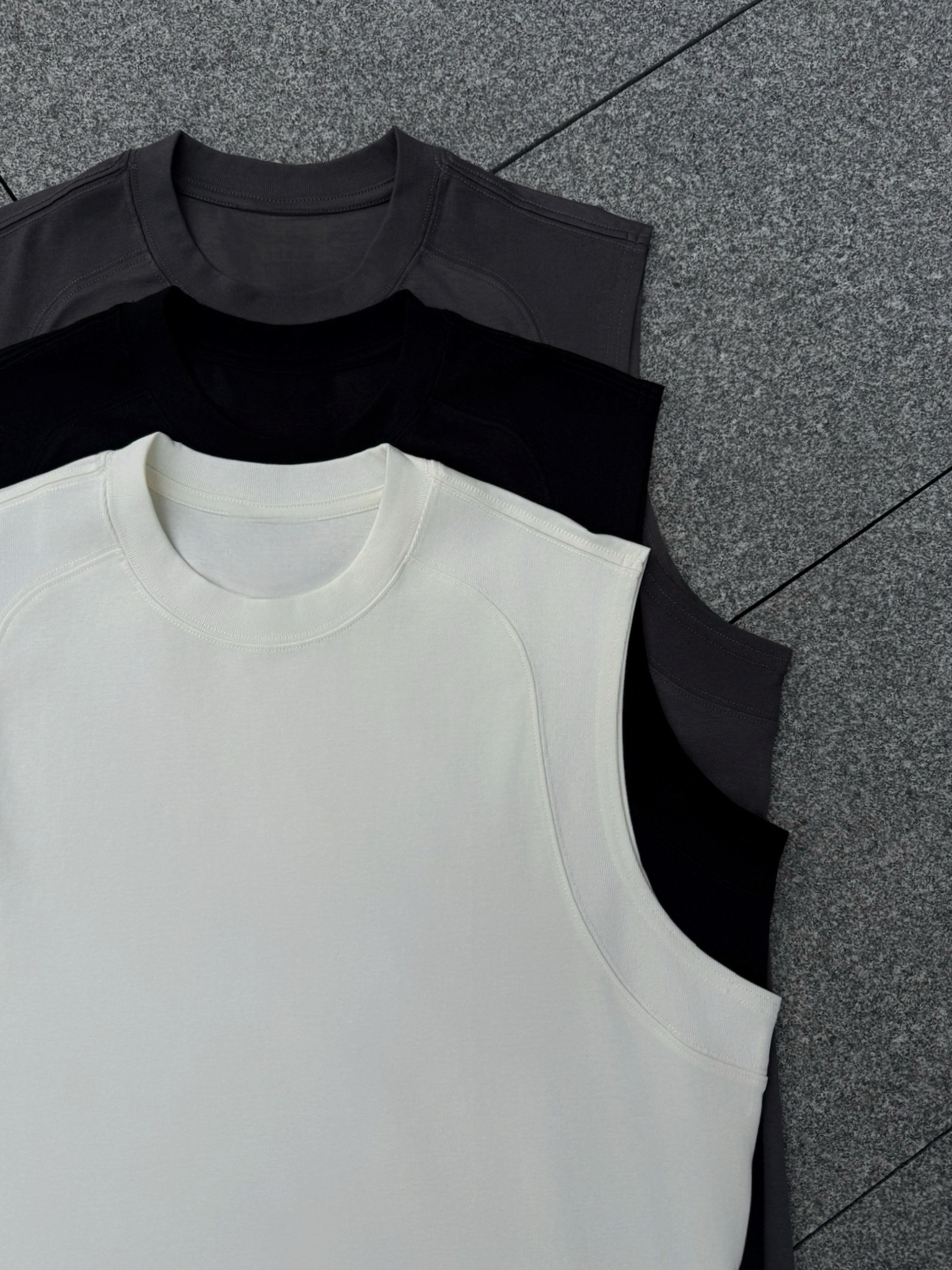 [1atm] 直徑-坎肩涼感背心 (Sorona)