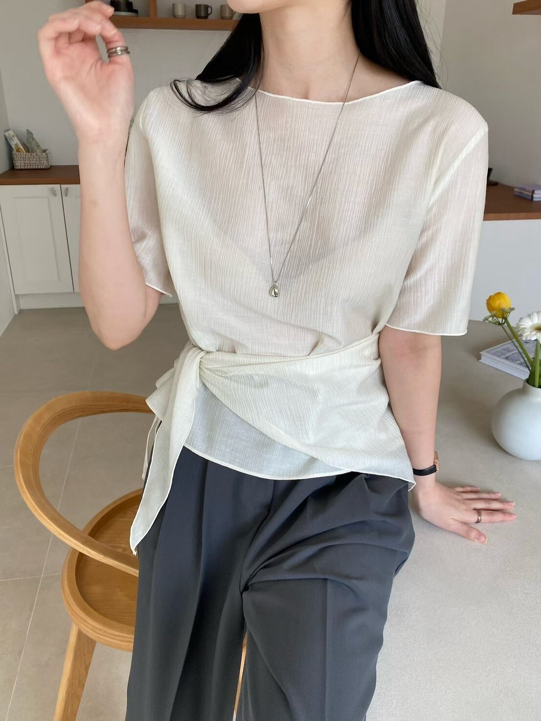 多穿法附領巾造型圓領織紋感上衣 / 3色