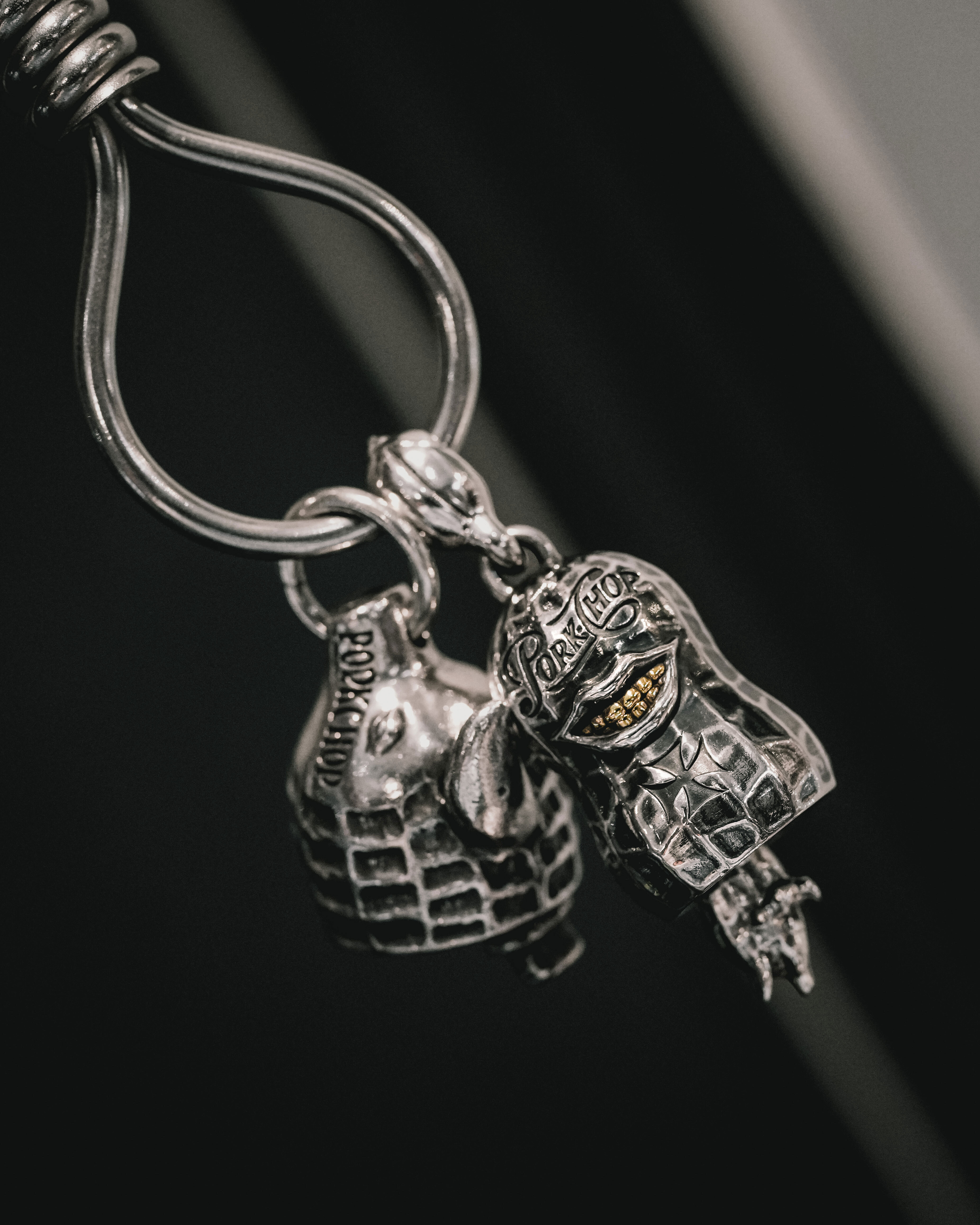 Peanuts & Co. x PORKCHOP GARAGE SUPPLY GUARDIAN BELL 銀花生守護鈴鐺