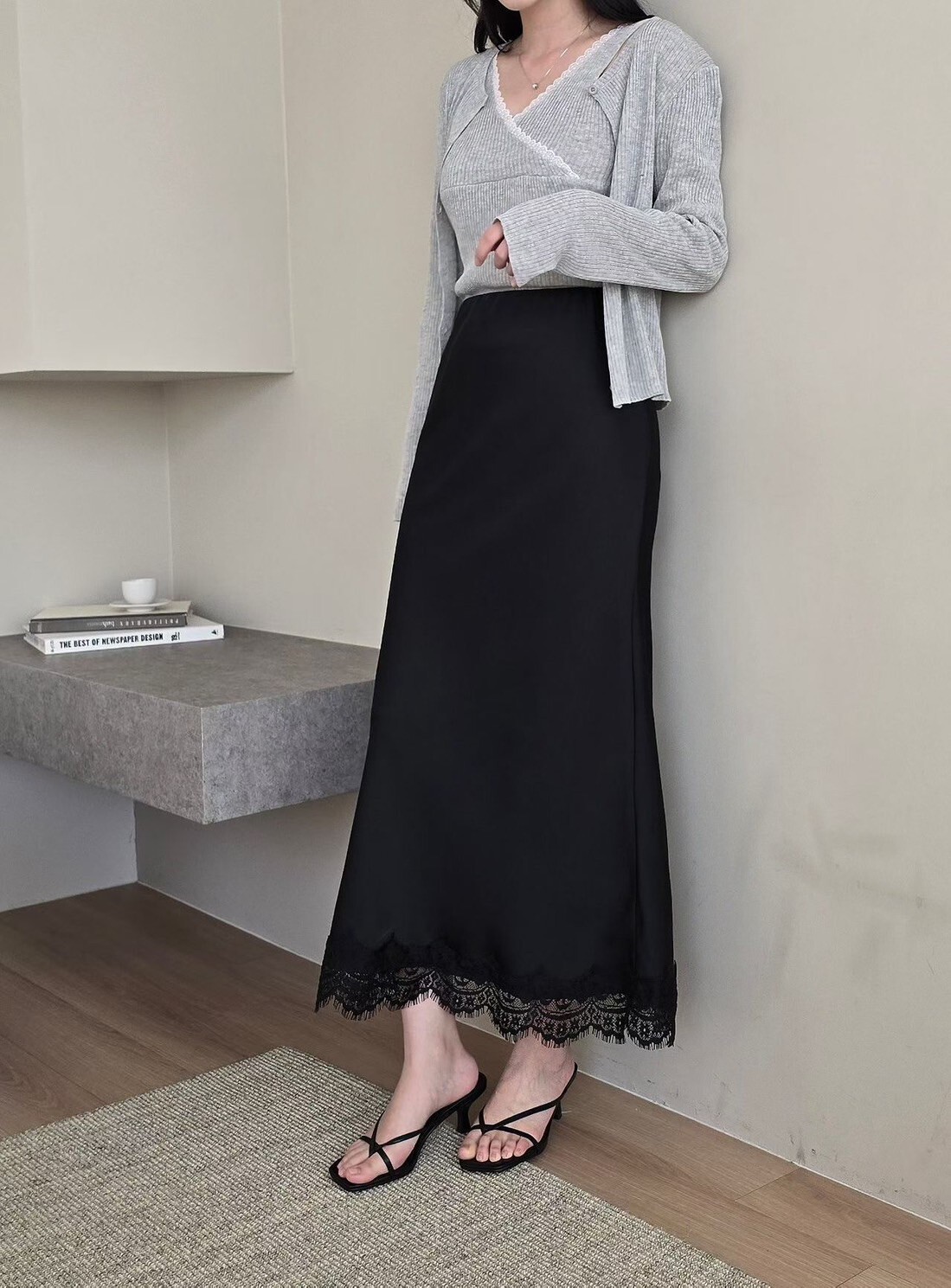 鬆緊腰光澤感拼接蕾絲裙擺魚尾長裙-F / 2色