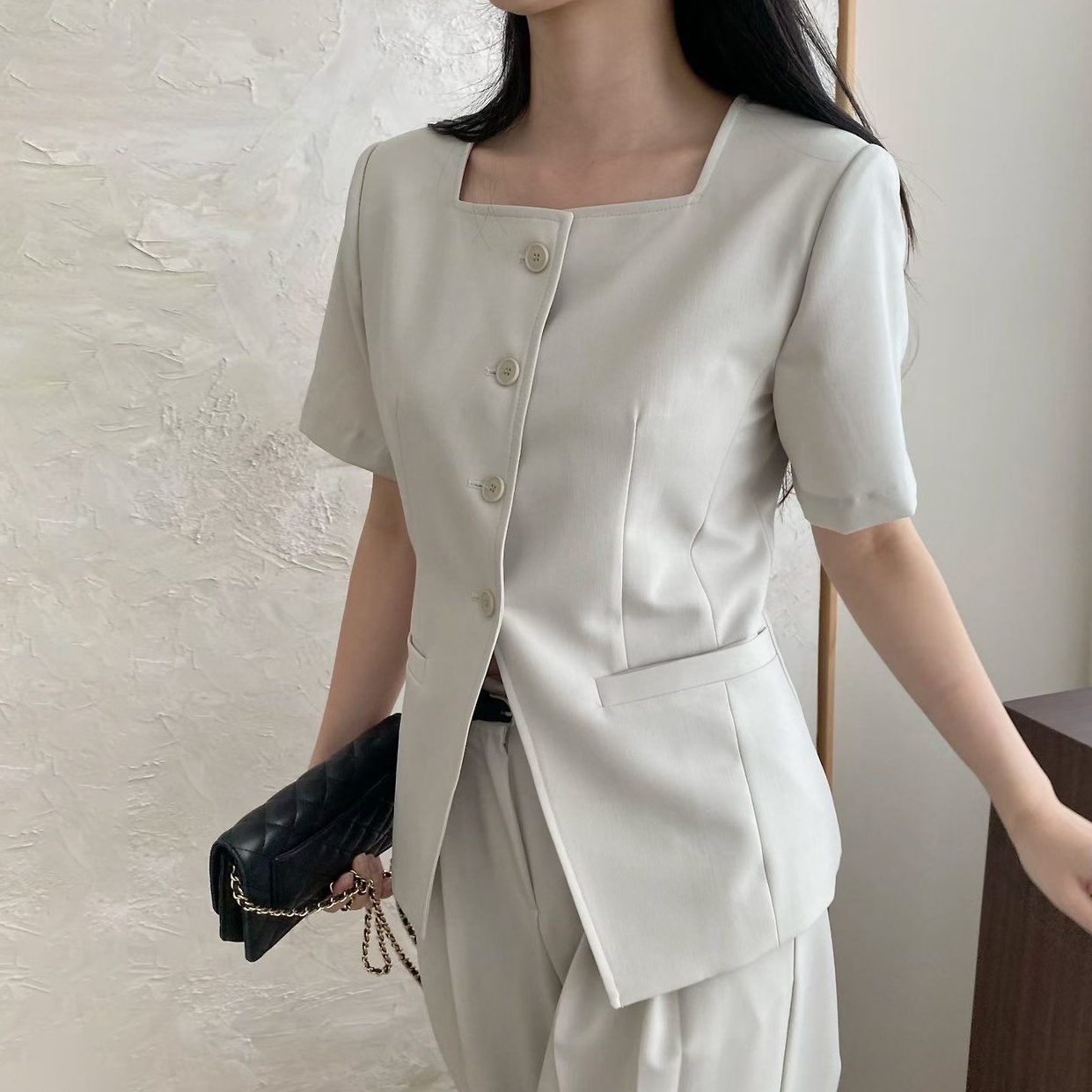 氣質感方領排釦下擺開衩造型西裝上衣-F / 2色