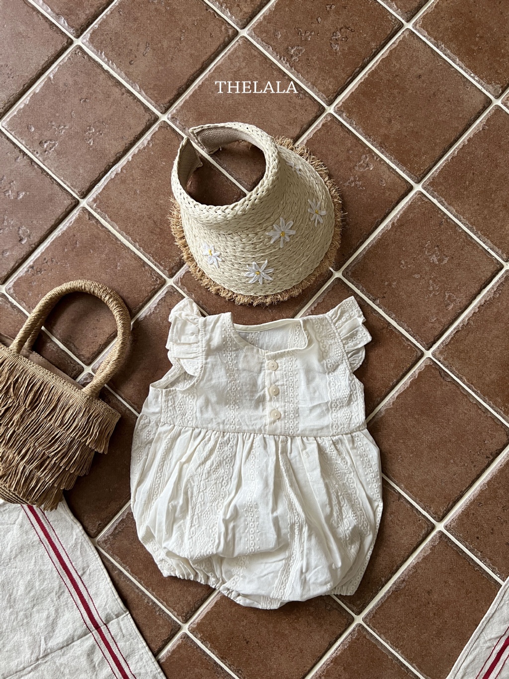 正韓夏lalla 嫩嬰飛袖米白/方格包屁衣