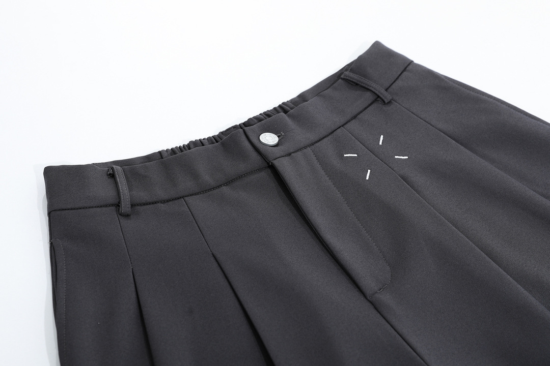 Pleated寬版打褶西裝短褲