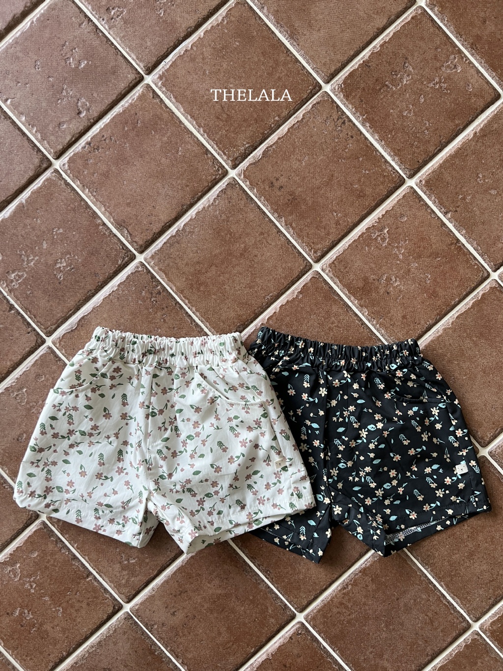 正韓夏lalla 小童兩色滿滿花朵短褲