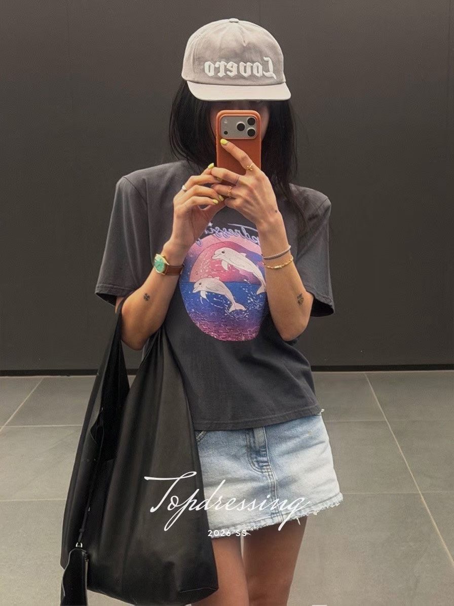 墊肩粉海豚T