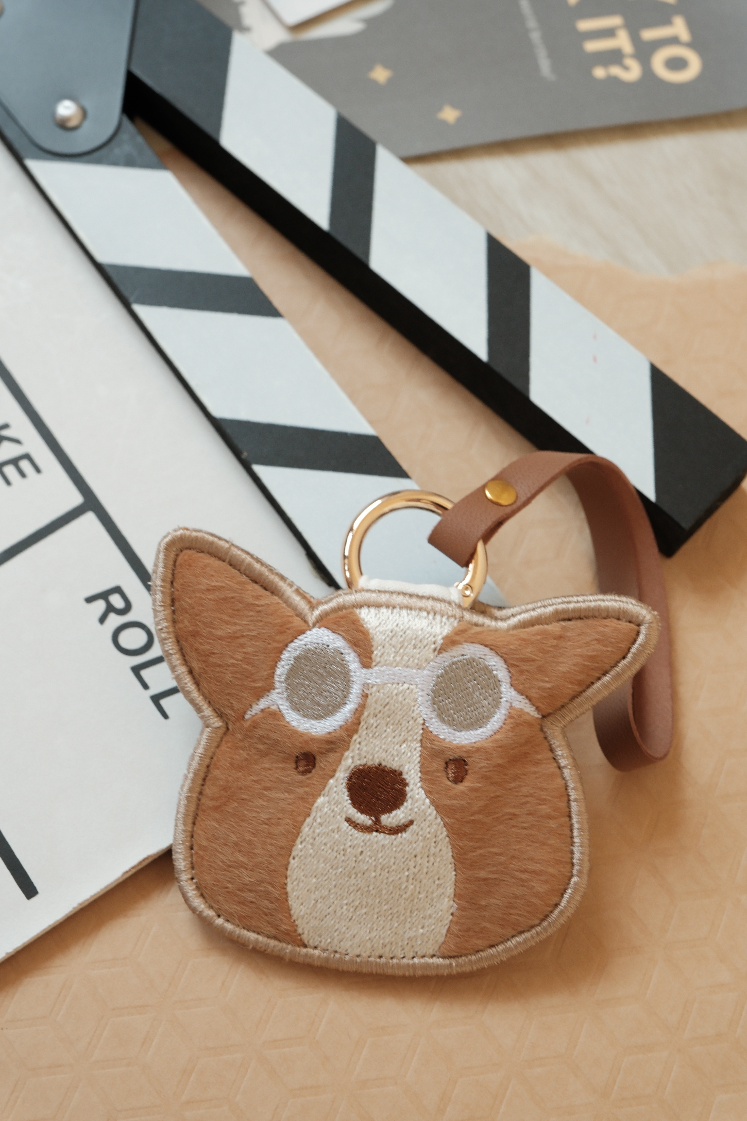 Hi Y.P store-刺繡萬用皮飾-獨家設計-柯基