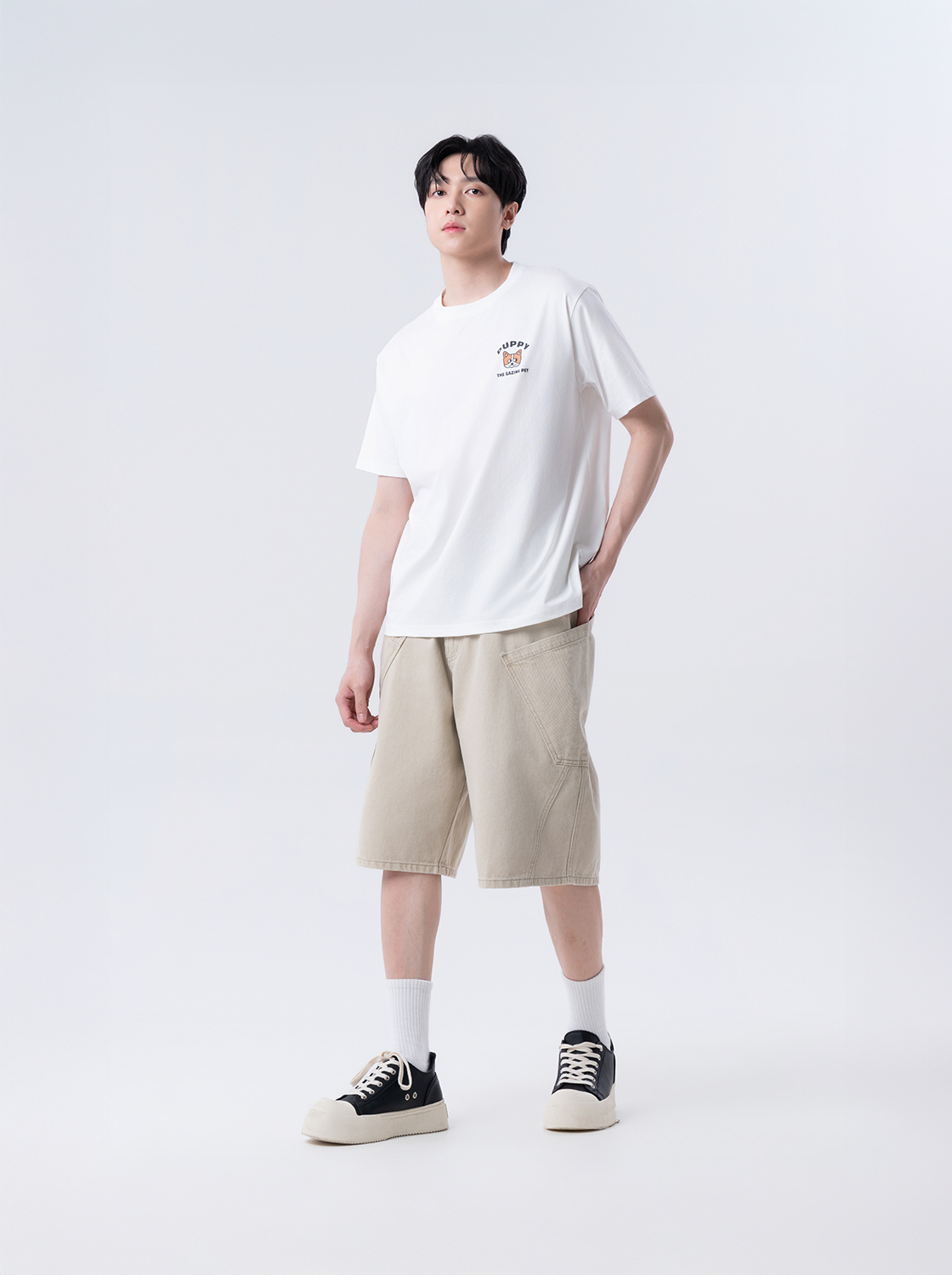 側邊大貼袋造型闊腿短褲