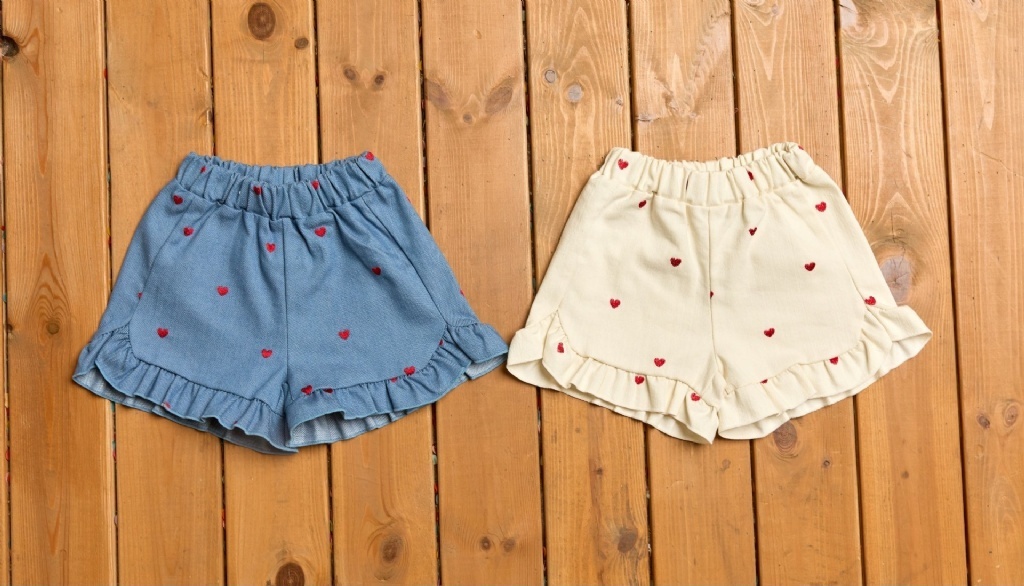 正韓夏bbb 兩色愛心花邊短褲