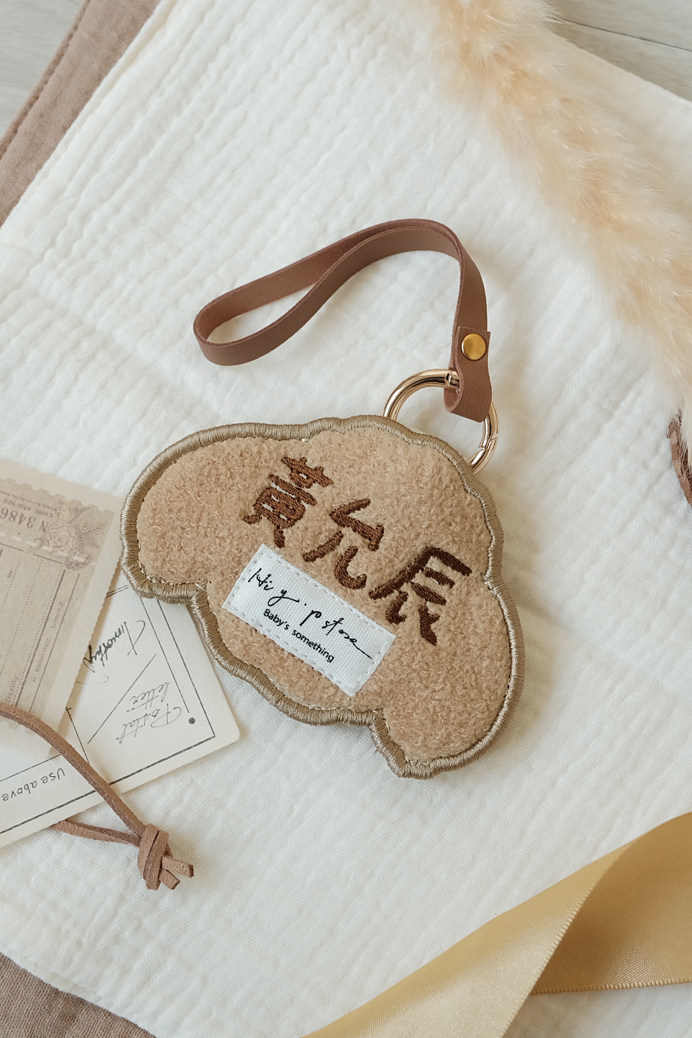 Hi Y.P store-刺繡萬用皮飾-獨家設計-汪汪貴賓