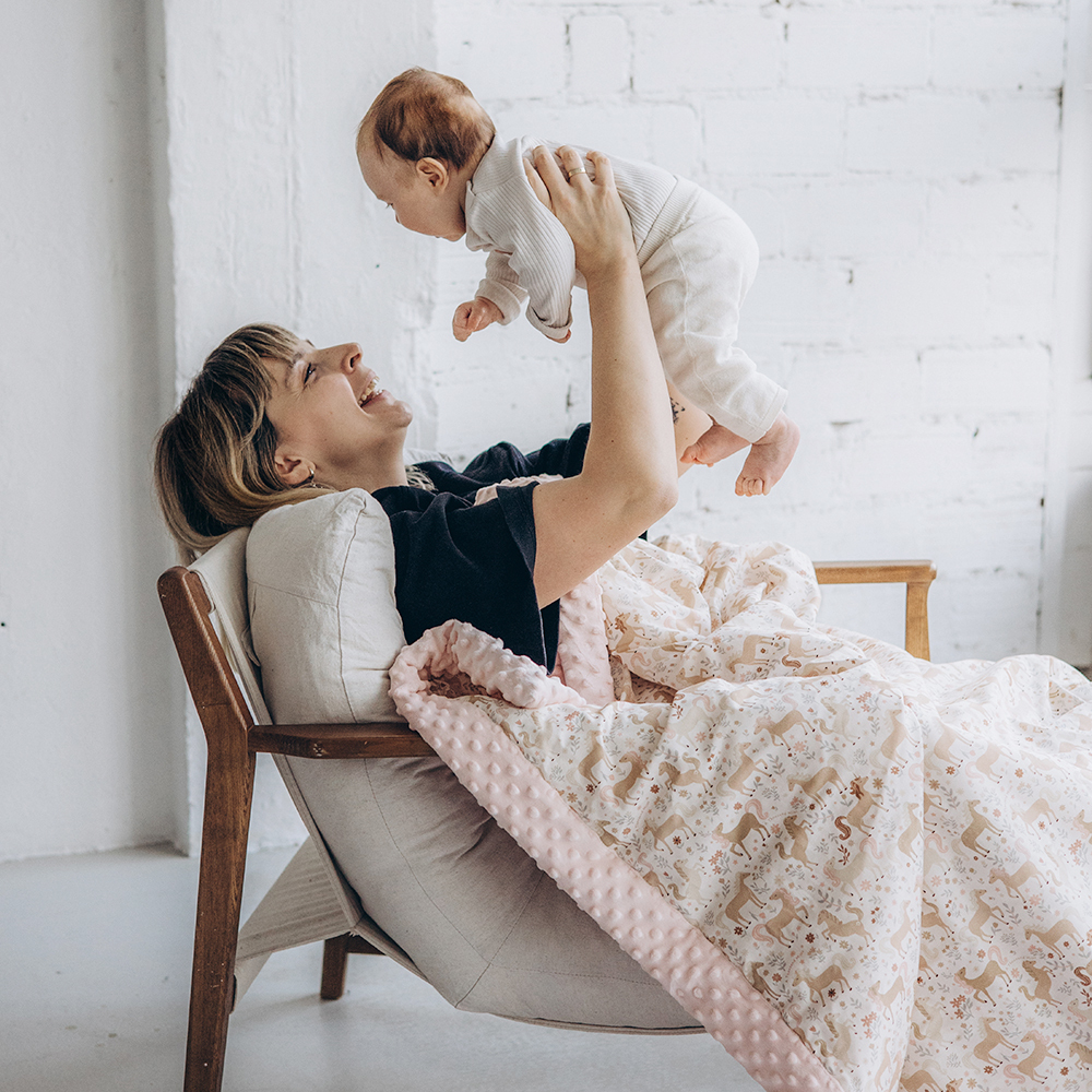 La Millou波蘭 單面巧柔豆豆毯大人款(140x220cm)｜九天朵朵馬(藍底)｜柏林寶寶綠