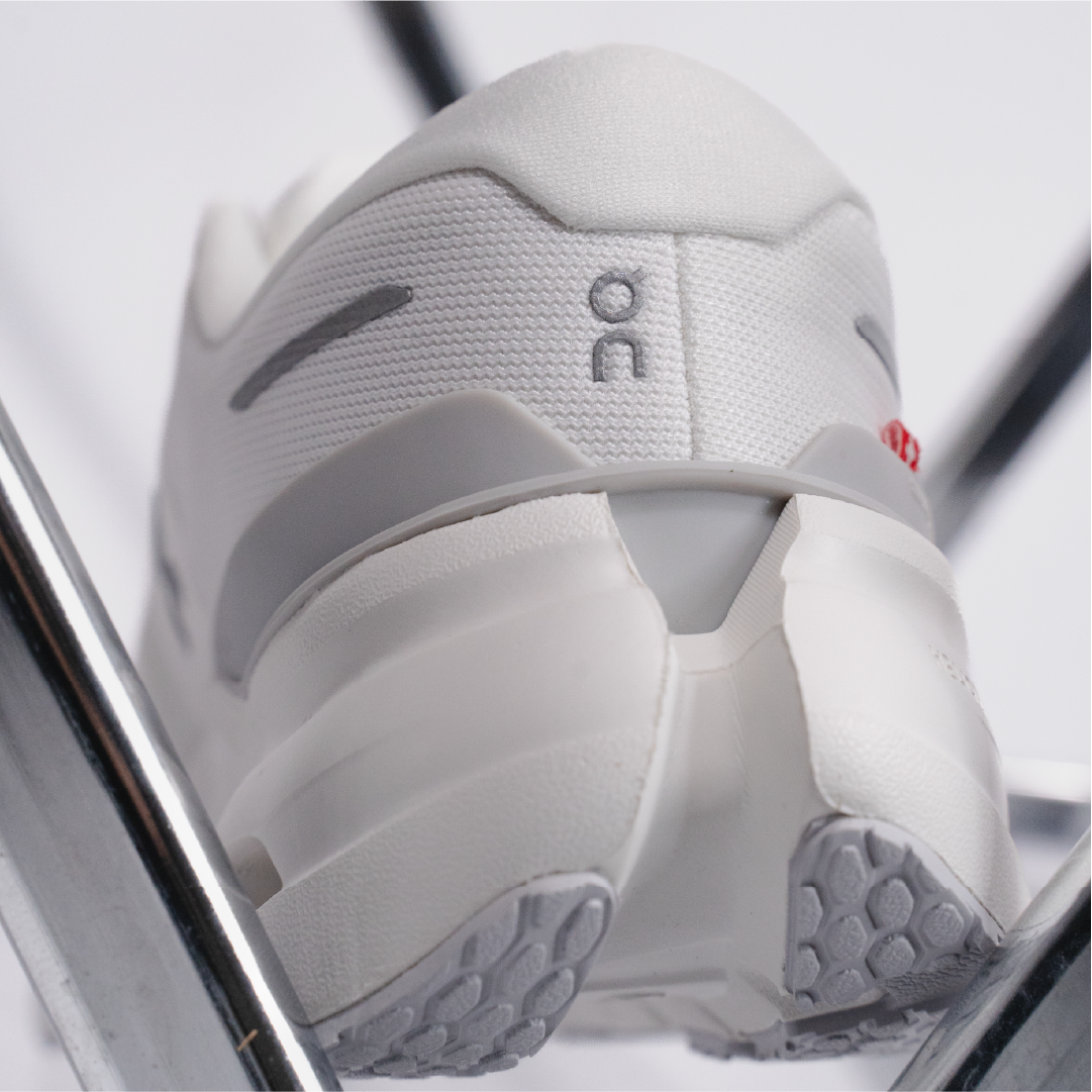 ON 昂跑 Cloudrunner 3 3WG10070924 女 慢跑鞋 寬楦 跑鞋 路跑 象牙白