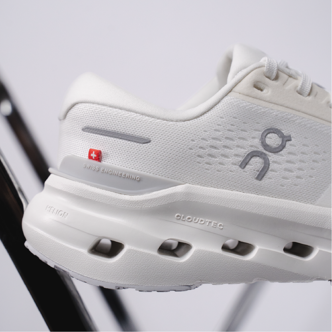 ON 昂跑 Cloudrunner 3 3WG10070924 女 慢跑鞋 寬楦 跑鞋 路跑 象牙白