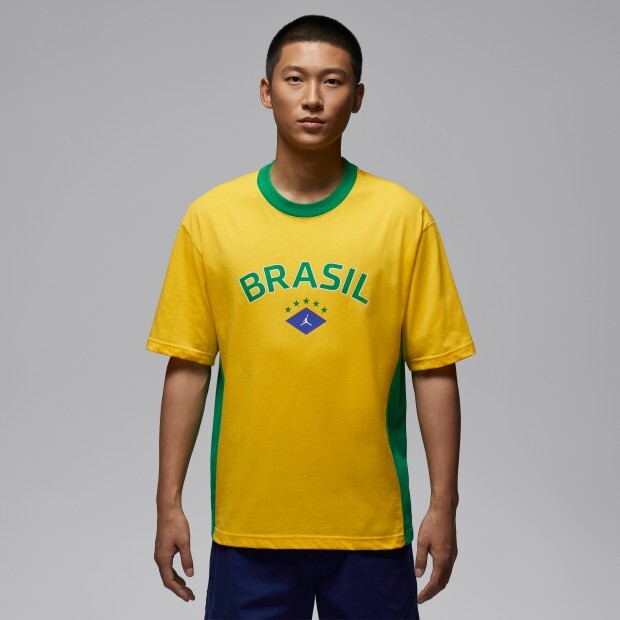 男款 NIKE AIR JORDAN 85 BRAZIL GRAPHIC TEE 黃綠色 巴西隊 足球 喬丹 籃球 印花 休閒 運動 短T【II5388-741】NKTF FIFA