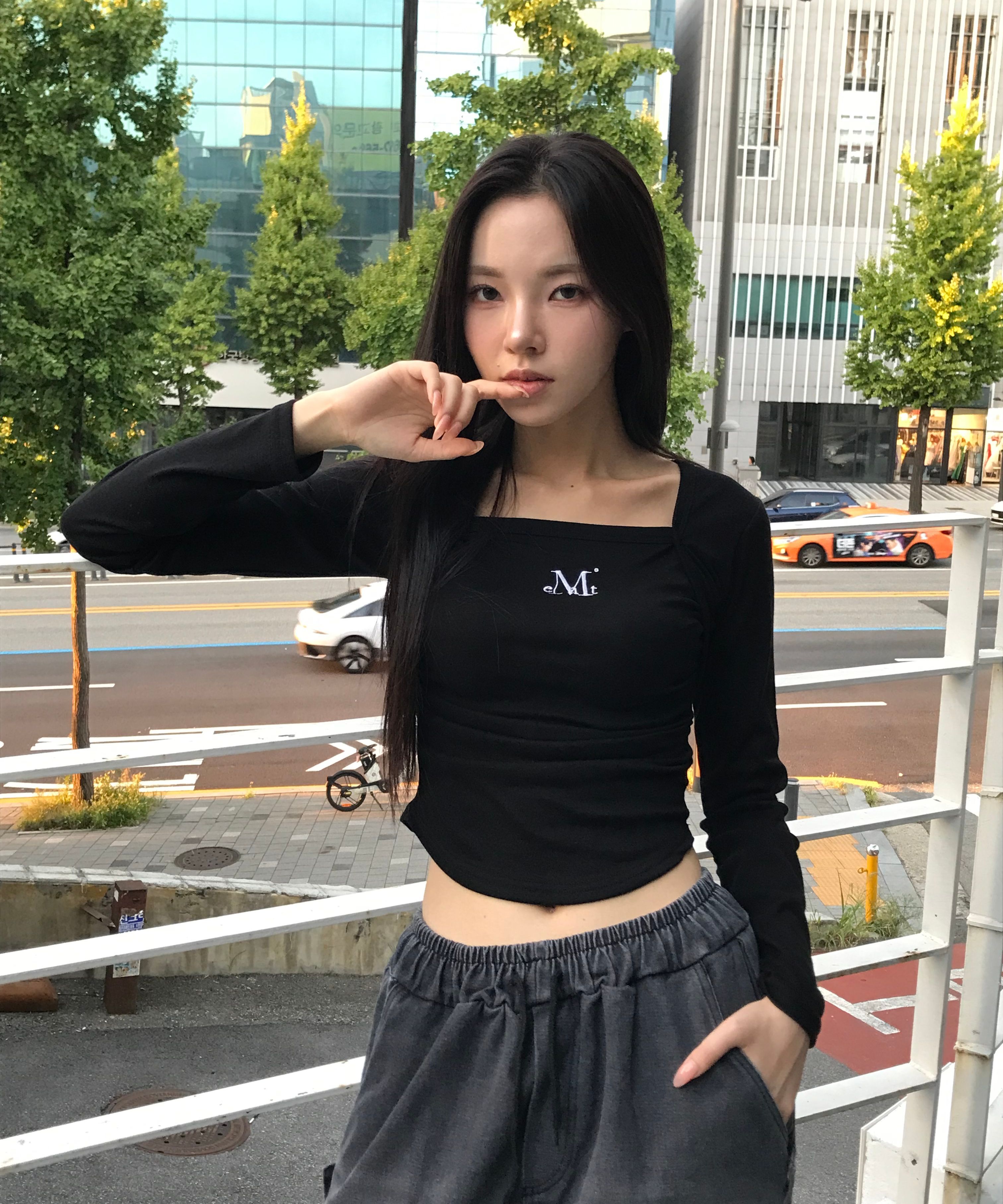 #預購 🇰🇷韓國26春夏 MUCENT 假兩件層次上衣長袖 2色 M14