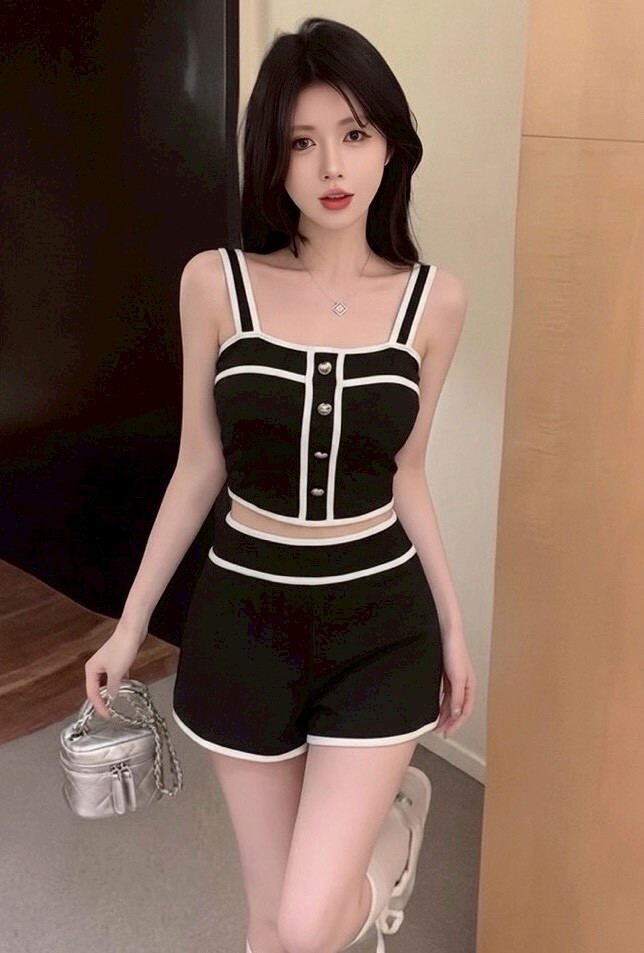 白邊愛心釦罩杯背心+白邊短褲