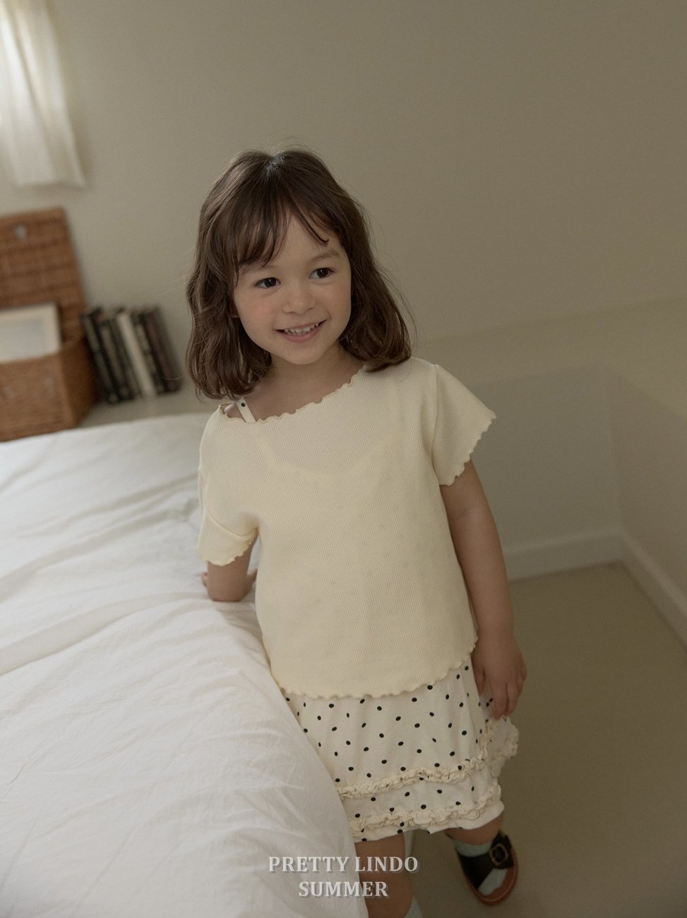 正韓夏Lindo 兩色簡約木耳上衣