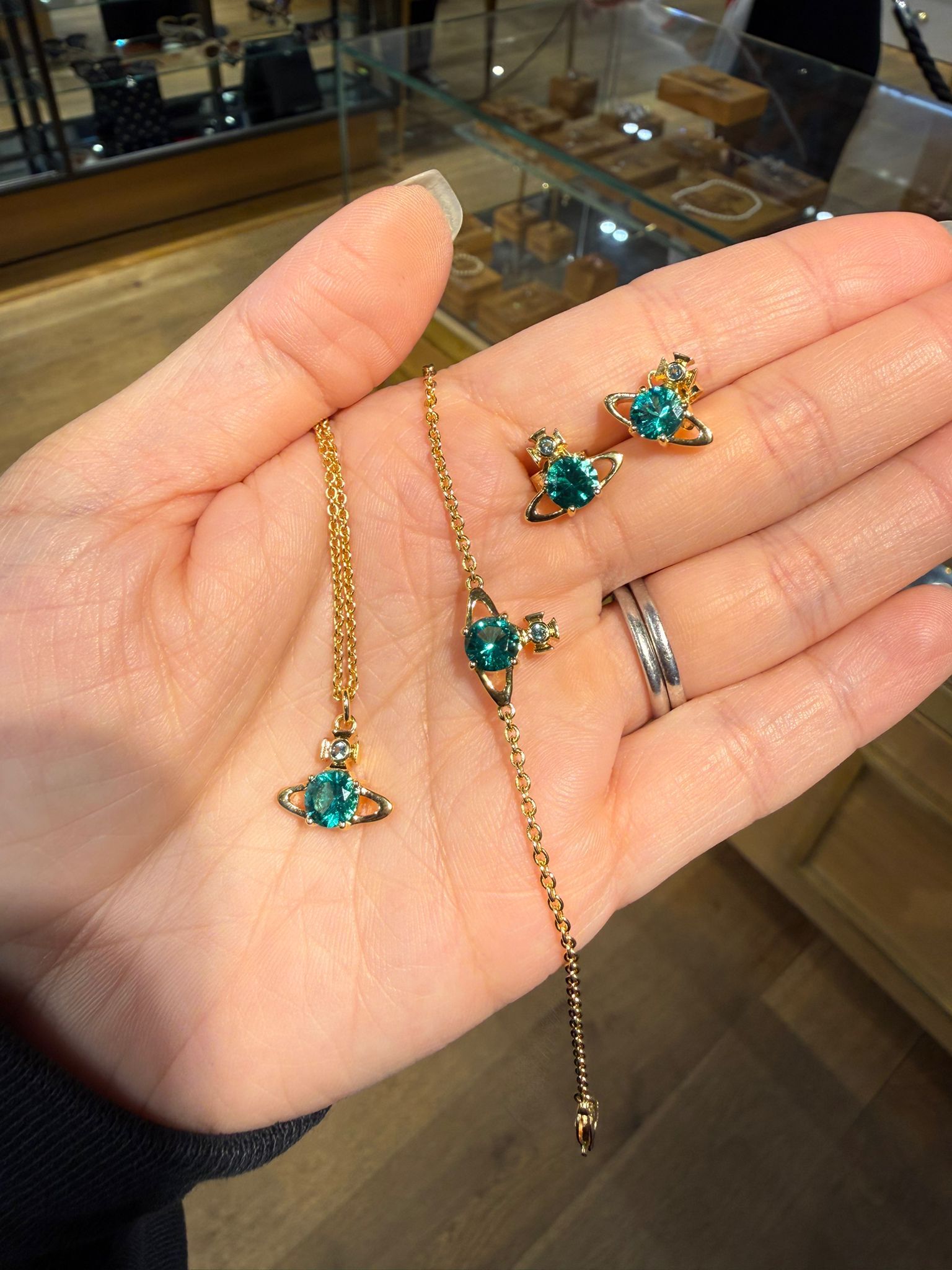 LYS02301 Vivienne Westwood 松石綠手鏈