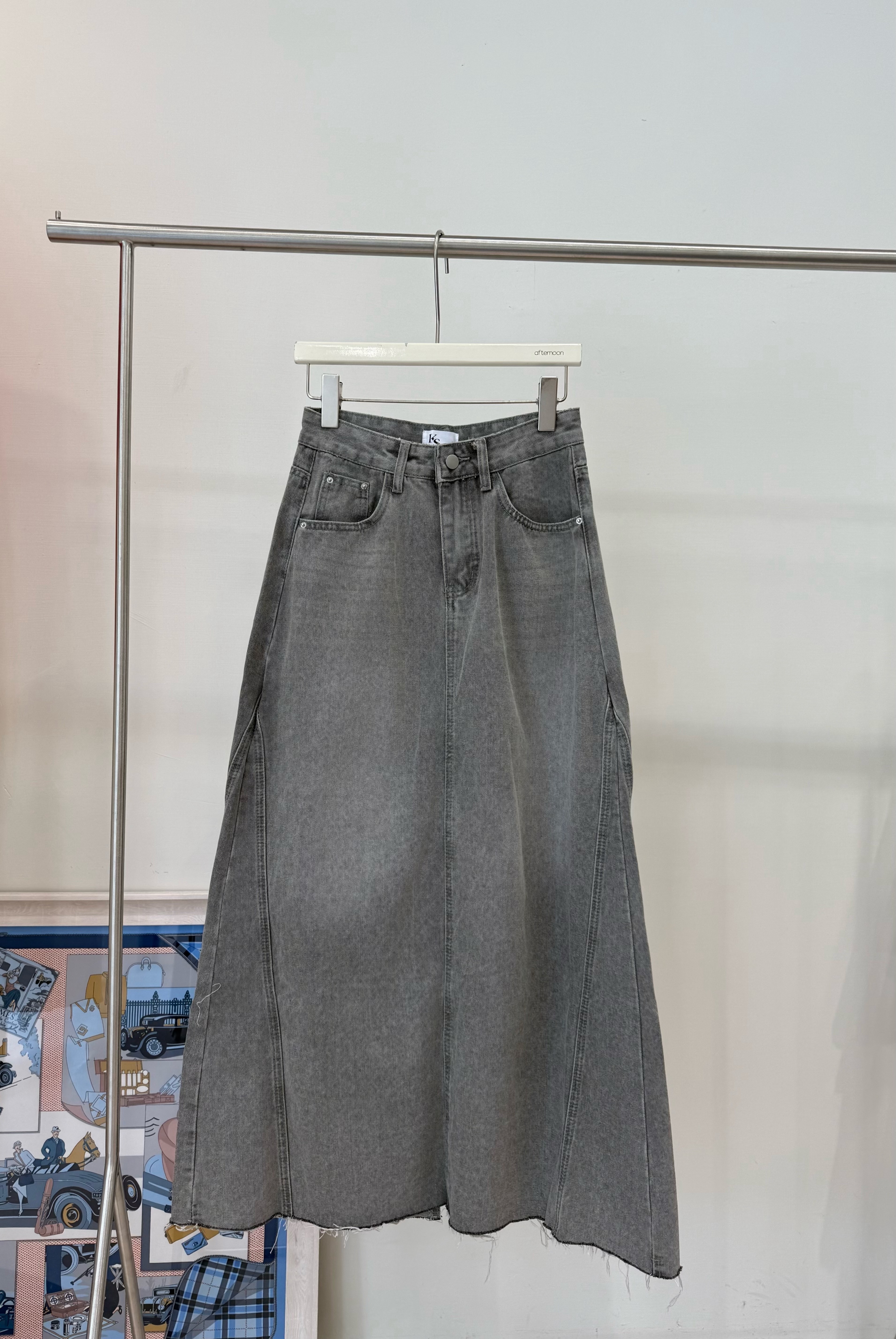 197 個性霧灰鬚邊後開衩牛仔裙