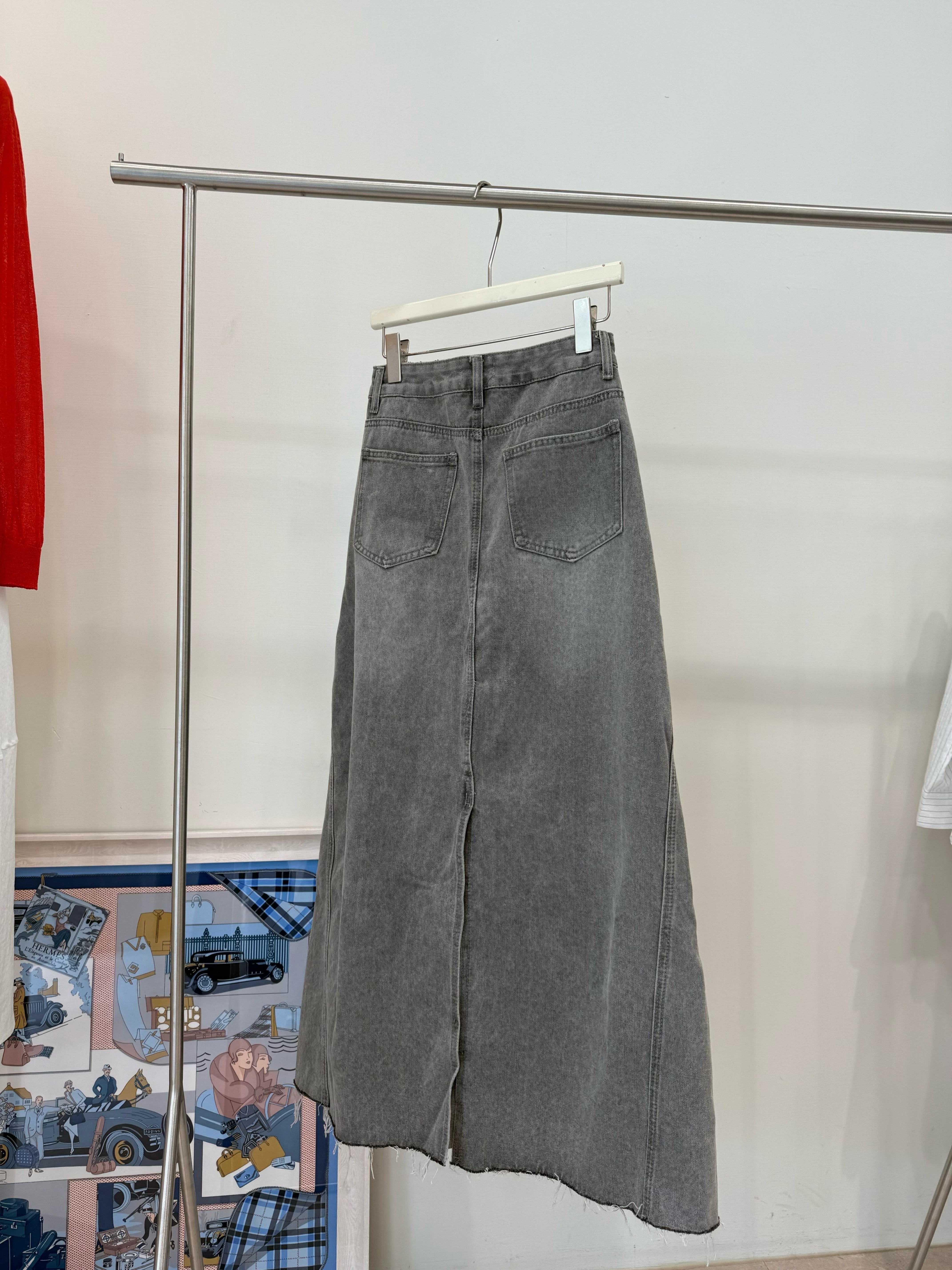 197 個性霧灰鬚邊後開衩牛仔裙