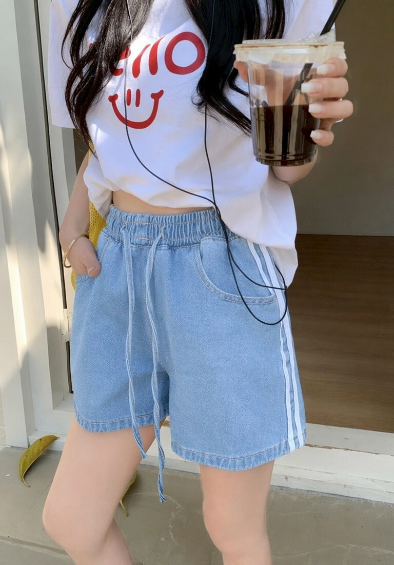 鬆緊抽繩白邊牛仔短褲