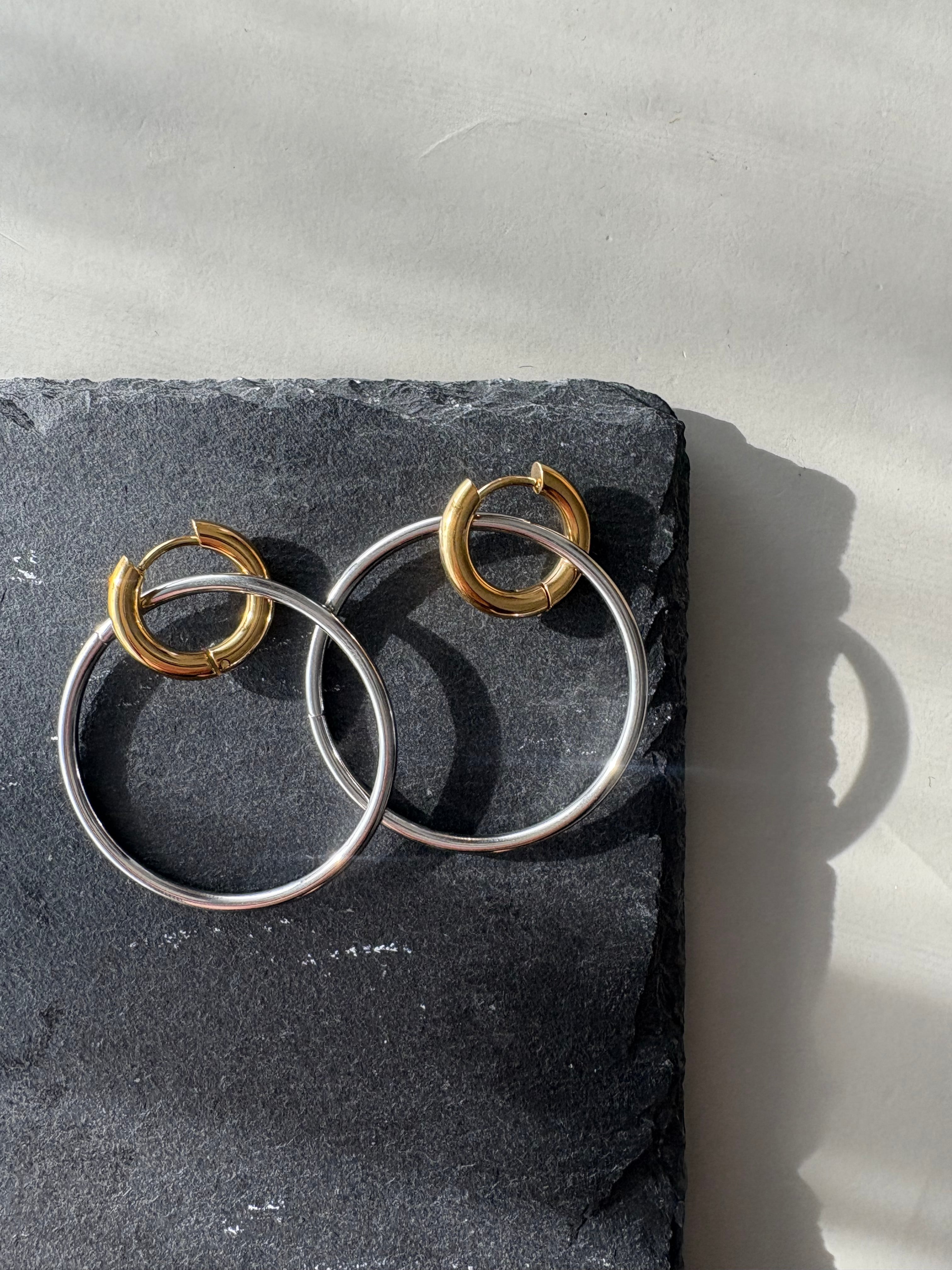 two-tone hoop pierce