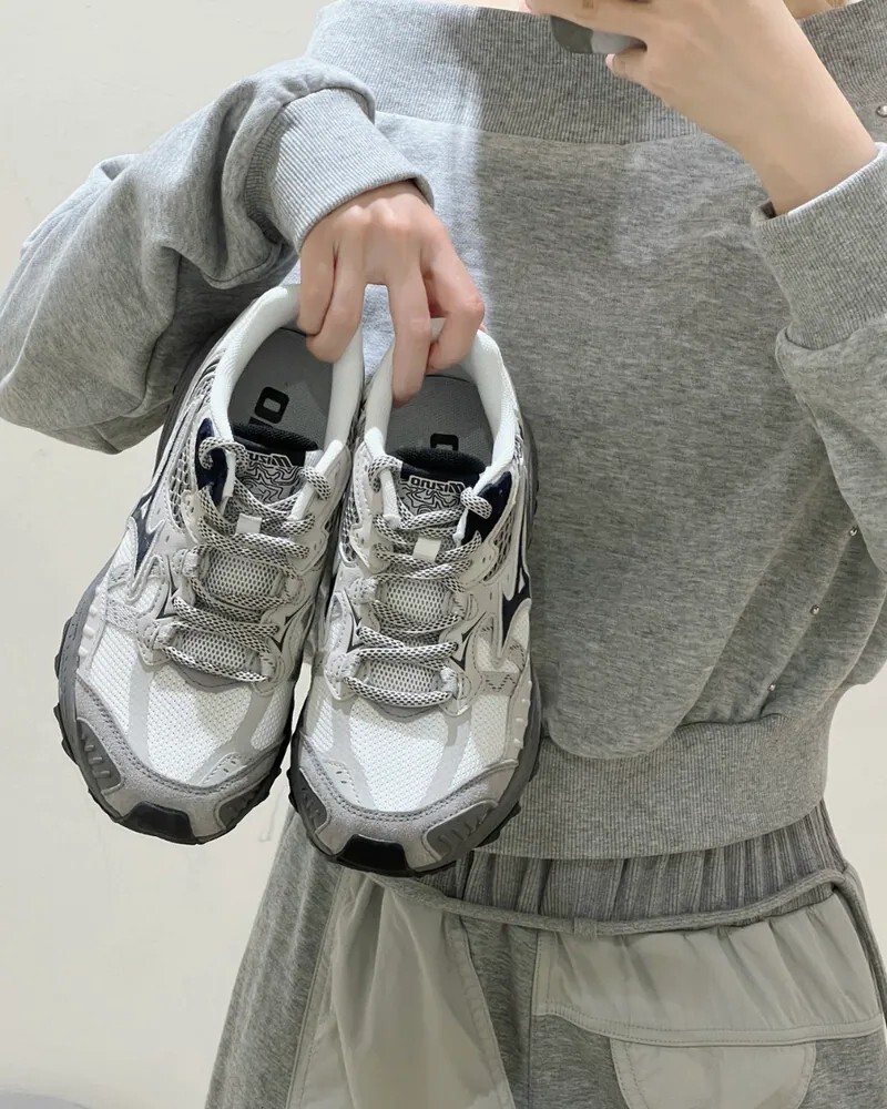 "代購" Mizuno Racer ADV Grey 復古 緩震 透氣 淺灰 D1GH241223