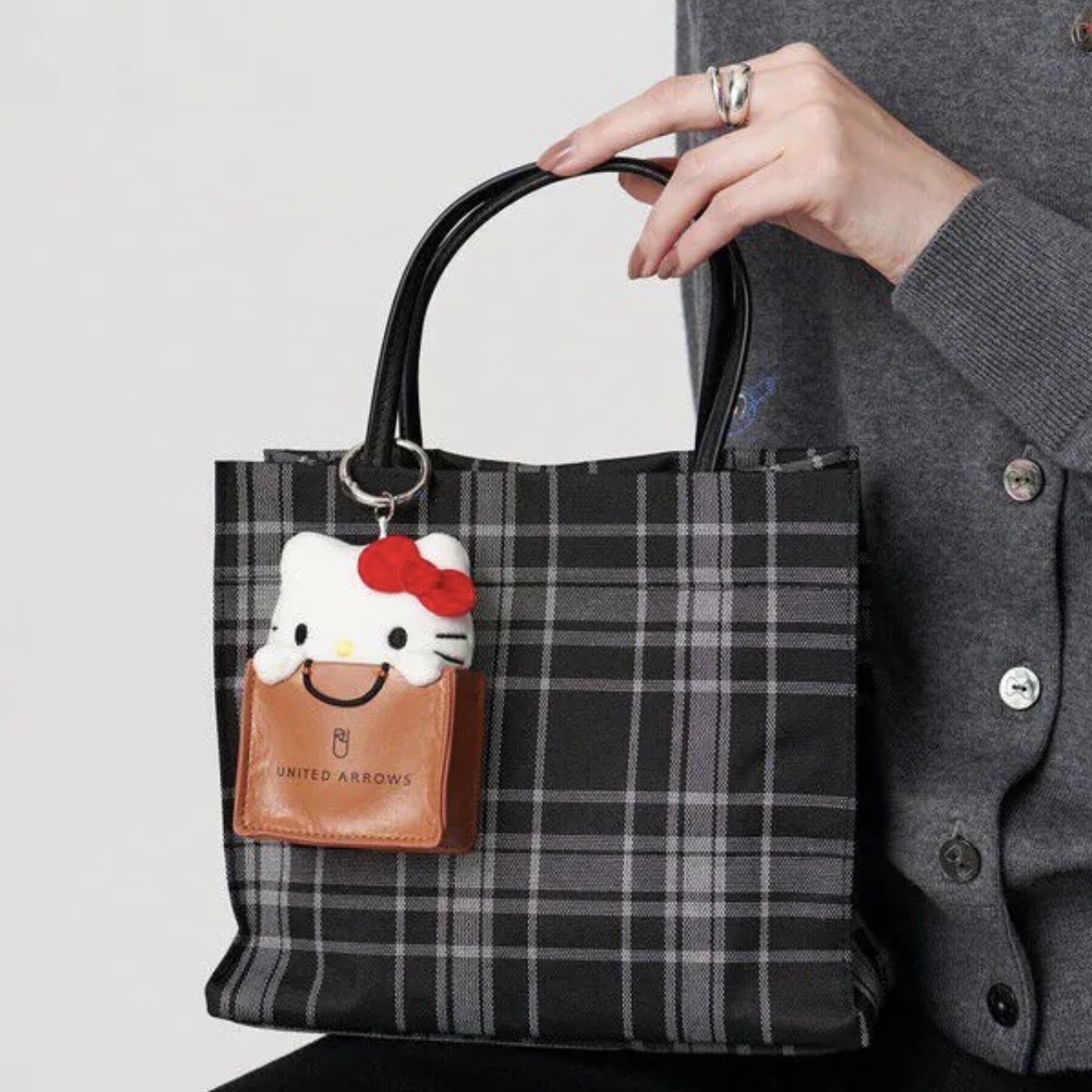SANRIO HELLO KITTY x UNITED ARROWS 紙袋 購物袋 吊飾 凱蒂貓