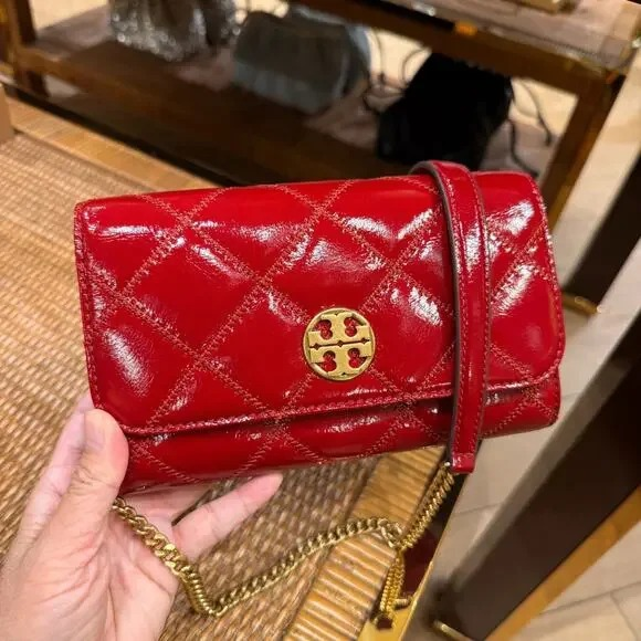 【預購】Tory Burch H041619 漆皮菱格鏈條錢包