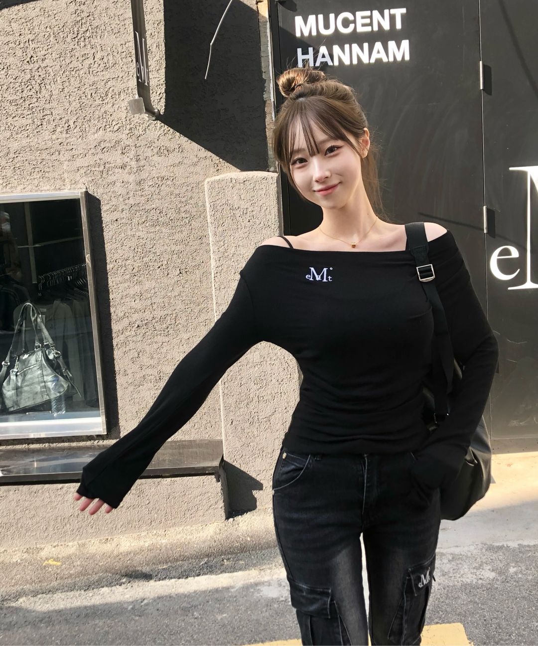 #預購 🇰🇷韓國26春夏 MUCENT 露肩不對稱長袖 4色 M15