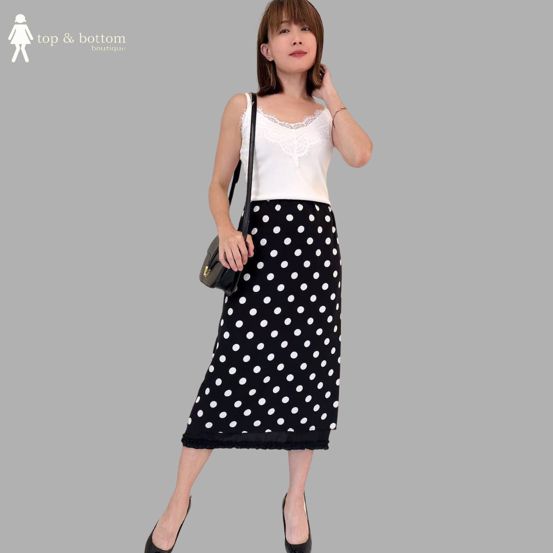 V NECK STRAP LACE DETAILED KNIT TOP