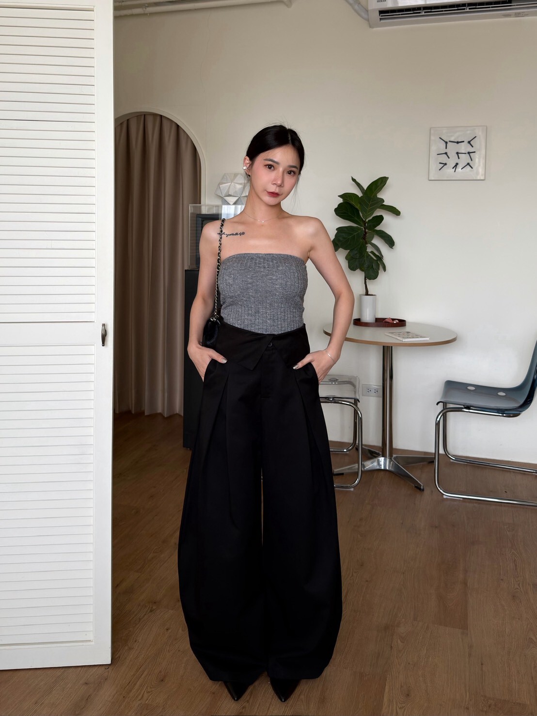 褲頭反折造型西裝繭型褲