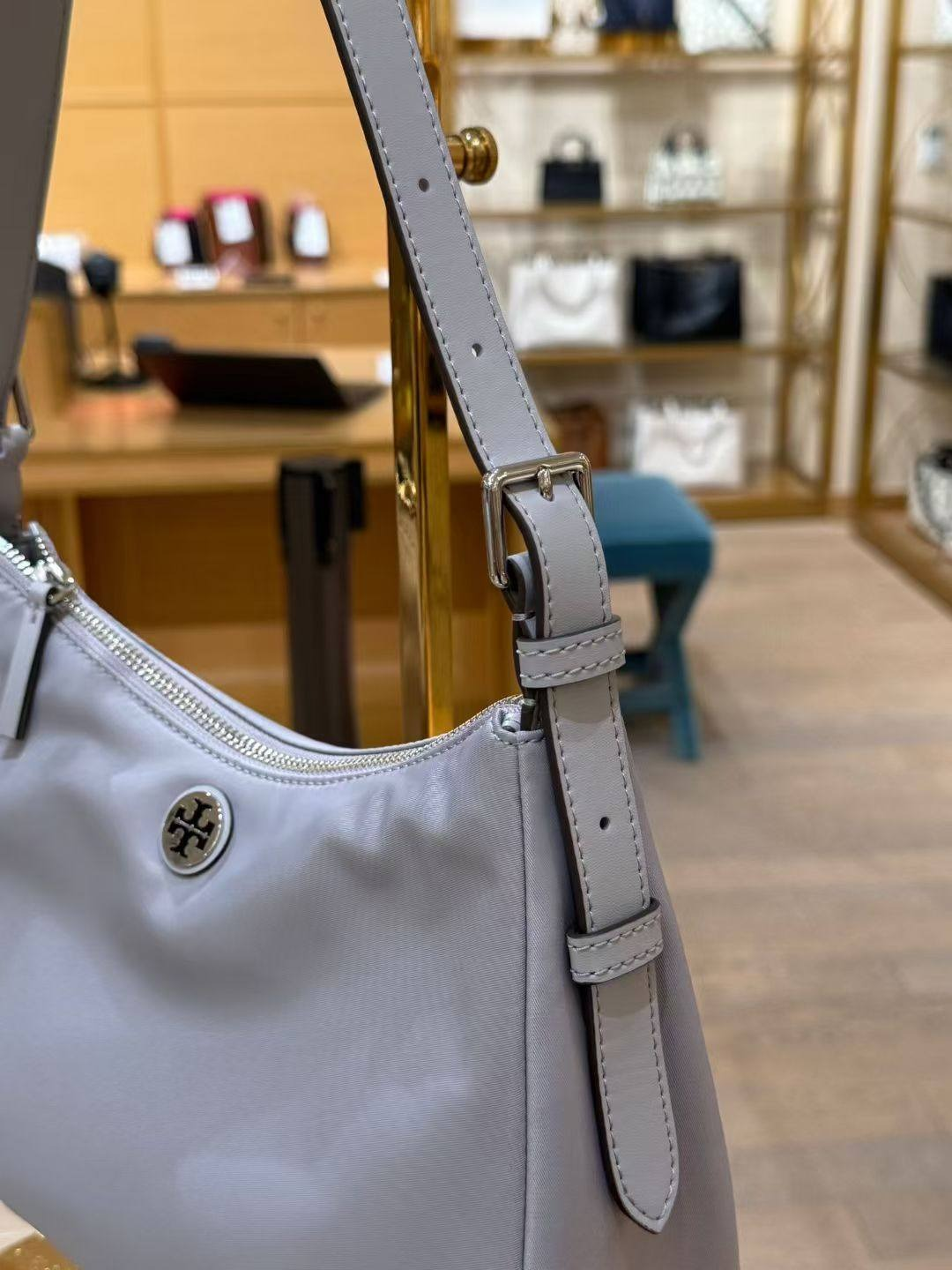 【預購】Tory Burch H041630 尼龍腋下包