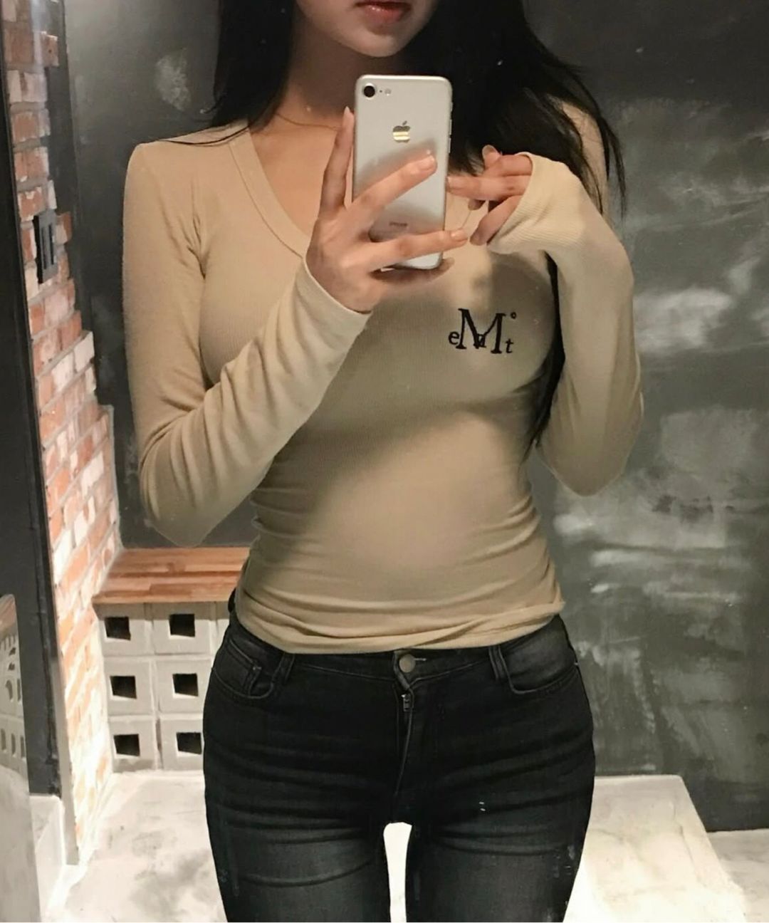 #預購 🇰🇷韓國26春夏 MUCENT 修身V領羅紋長袖 5色 M21