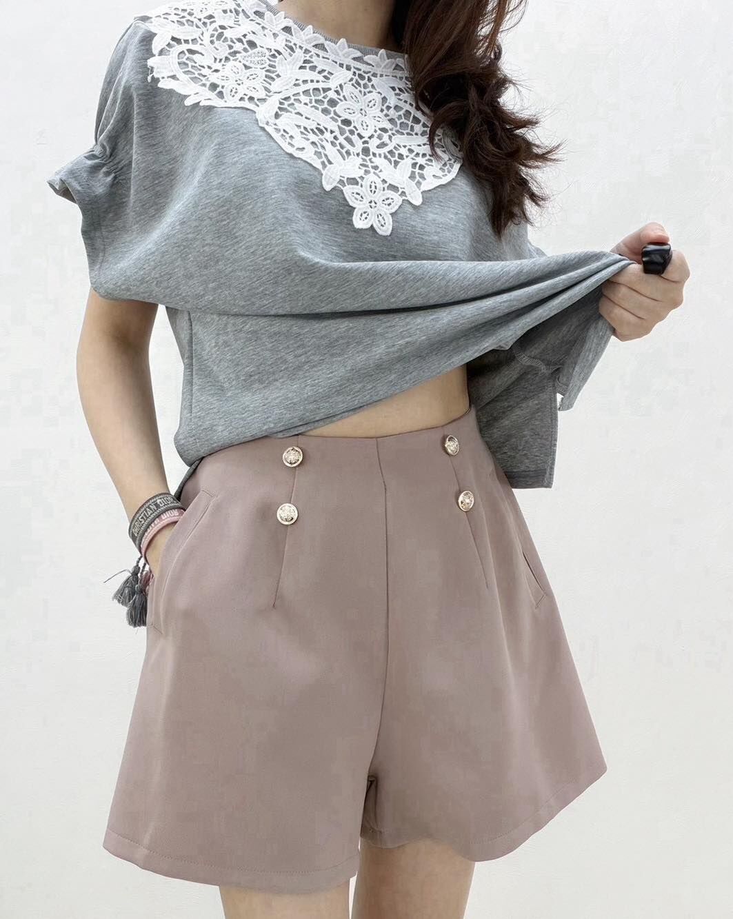 【氣質優雅的小香風排釦西裝短褲】（現貨）