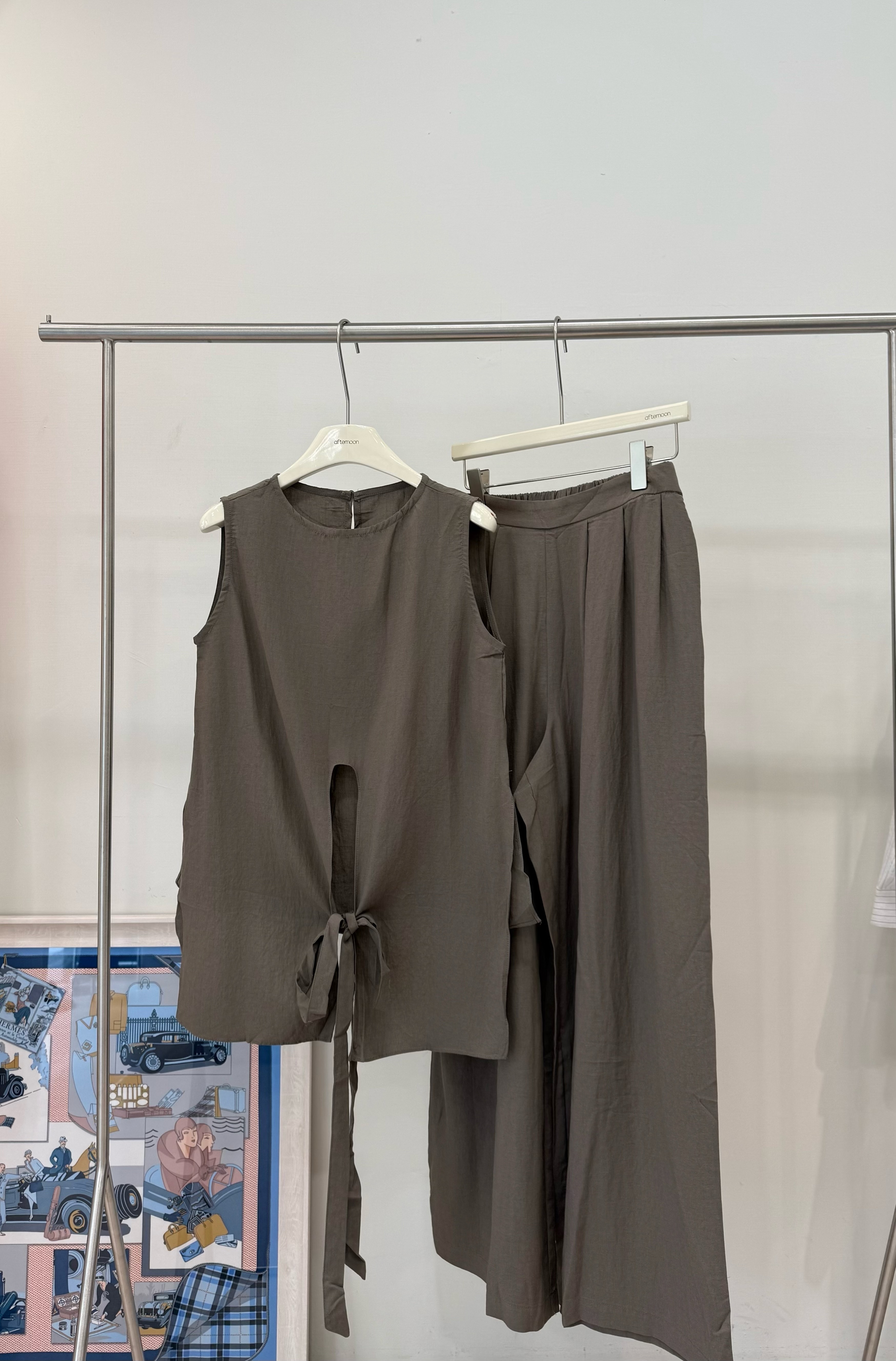 222 交叉綁帶背心+鬆弛感長褲套裝