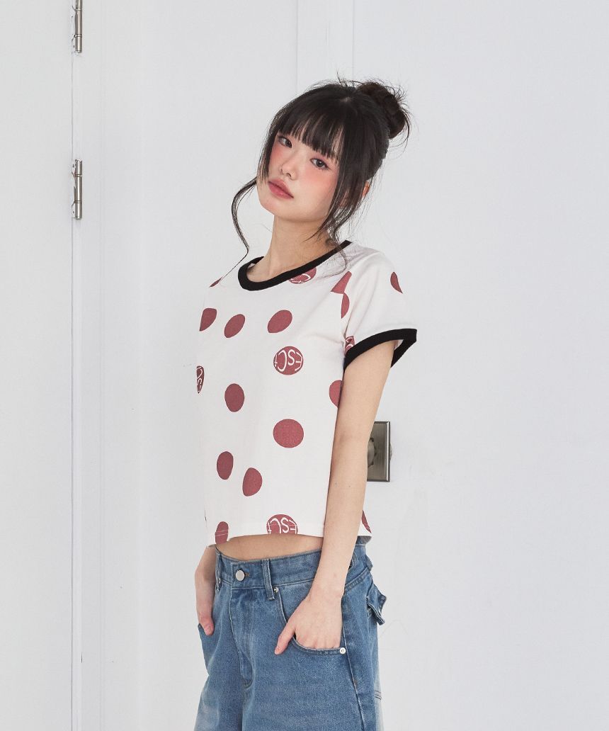 ESCAPEFROM 紅色大Logo點點滿版印花環領短袖T恤 象牙白 E261LTS