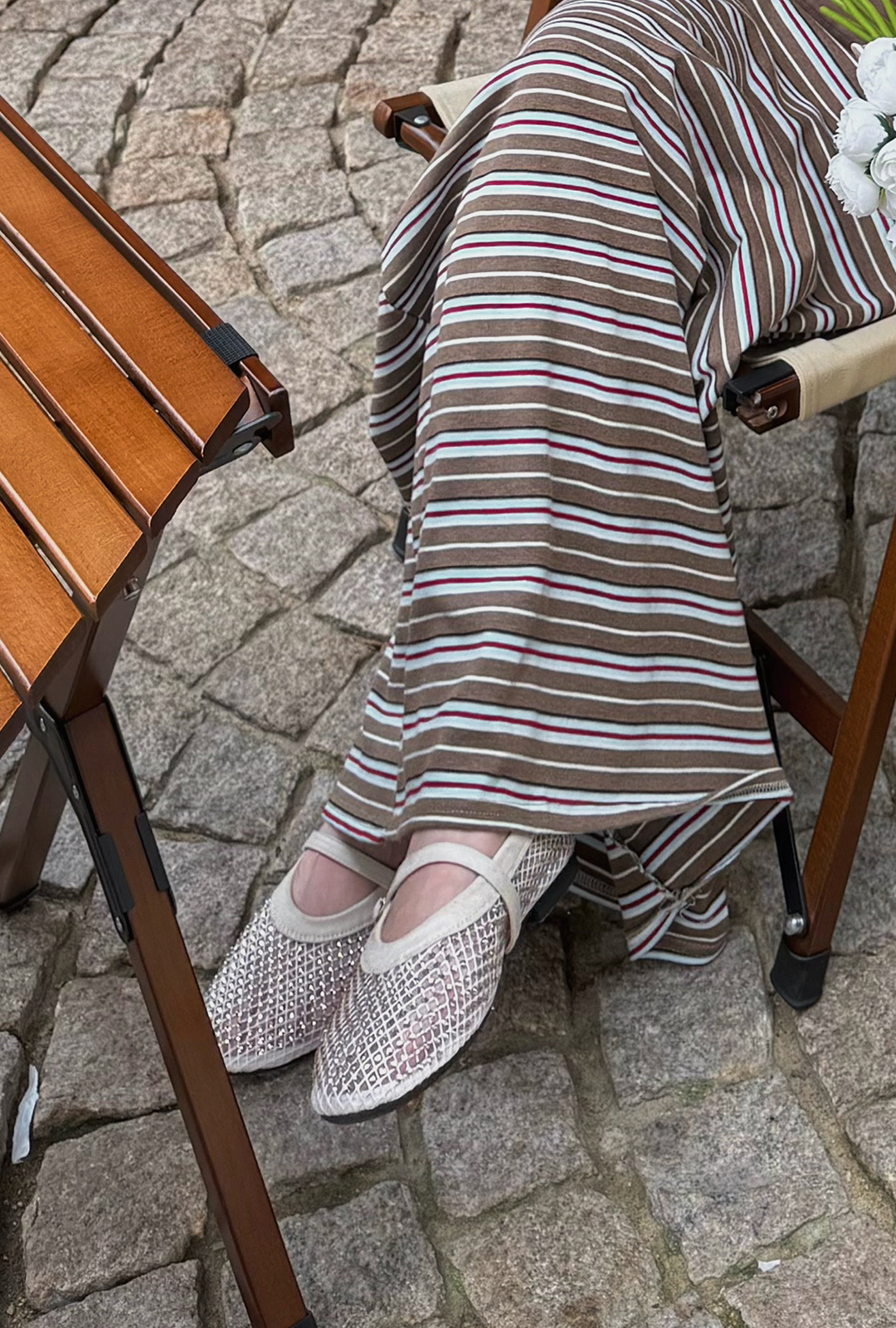 IU18-編織感亮鑽平底鞋