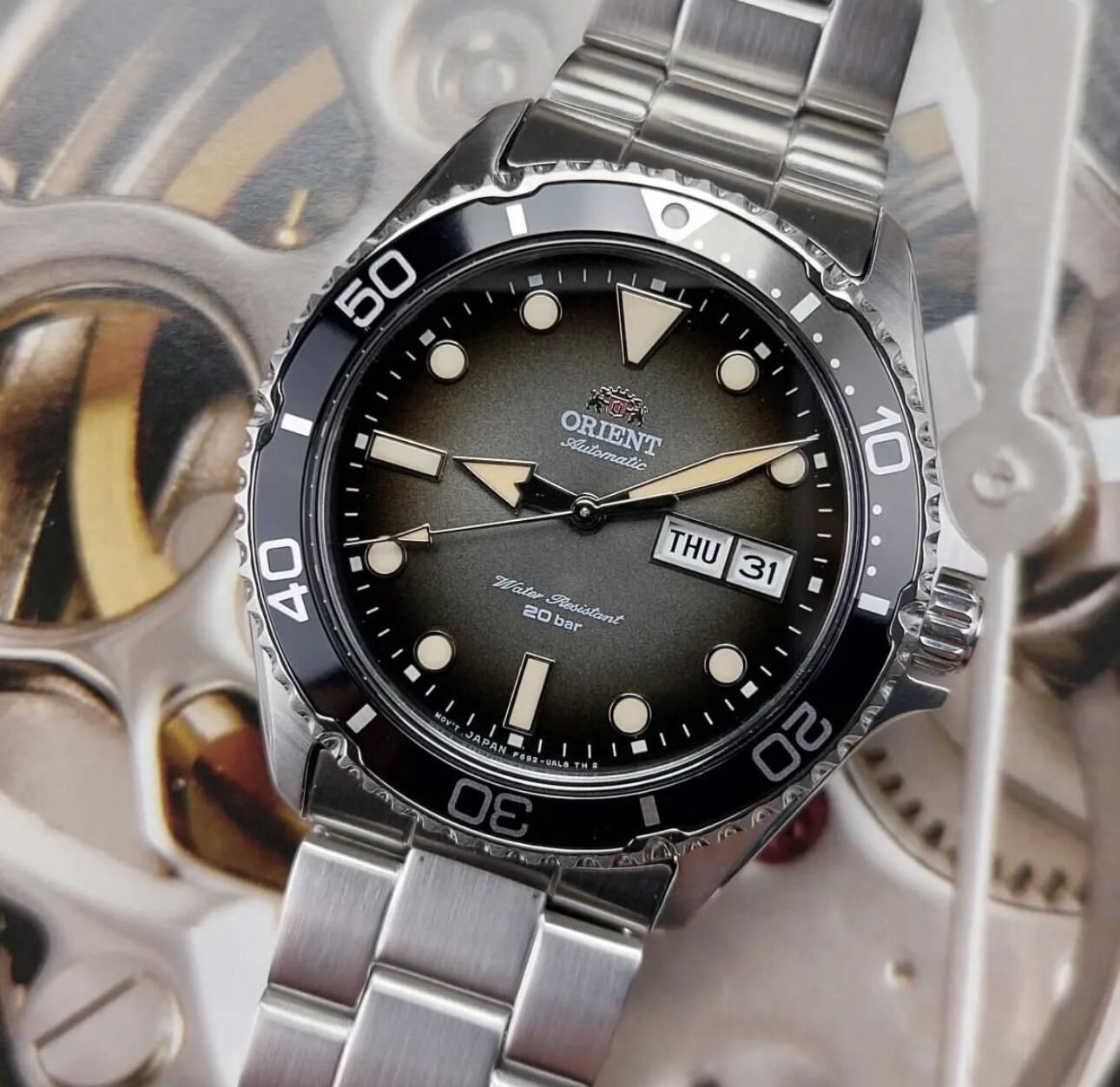 Orient 東方  Mako Mechanical Sports Watch Metal Strap - 41.8mm RN-AA0810N RA-AA0810N , RN-AA0811E RA-AA0811E , RN-AA0814R RA-AA0814R 機械運動腕錶金屬錶帶