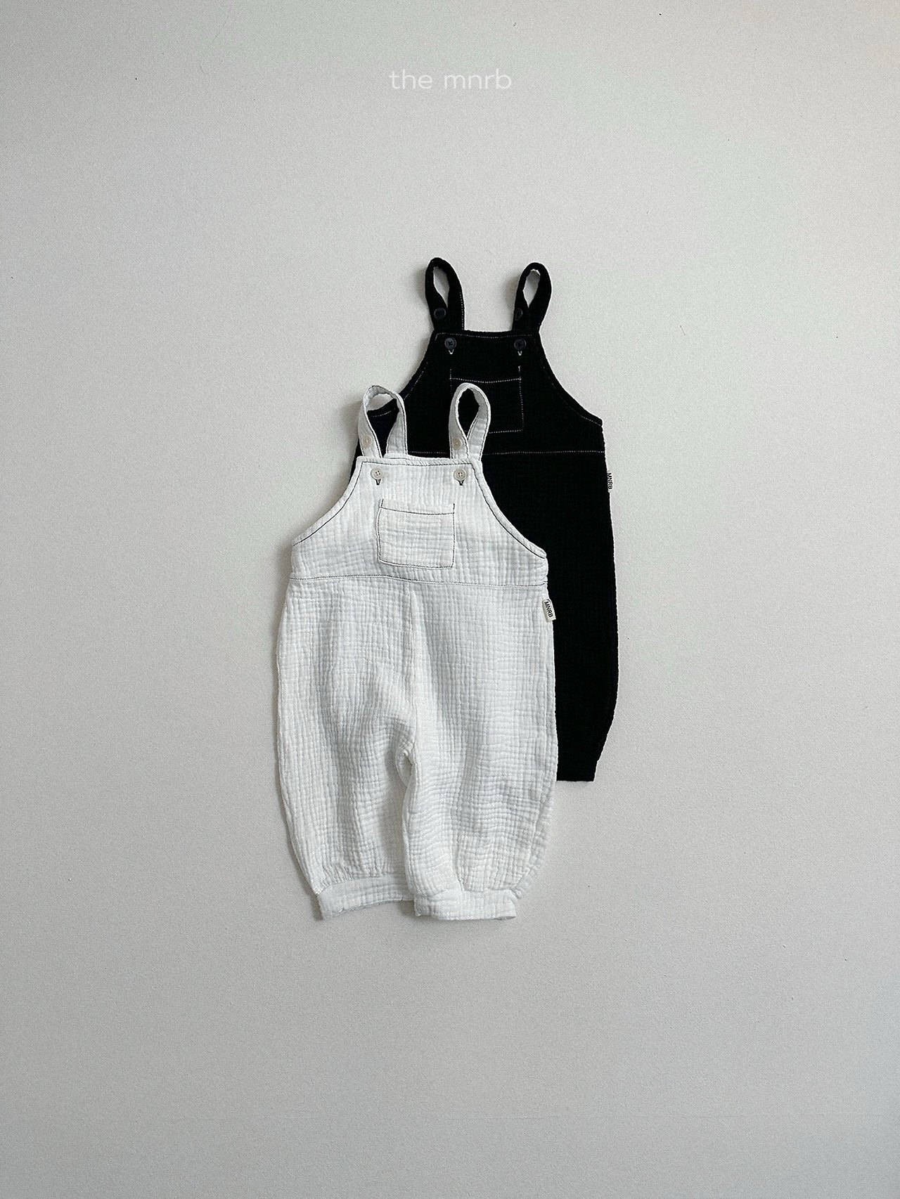 車縫線連身吊帶褲