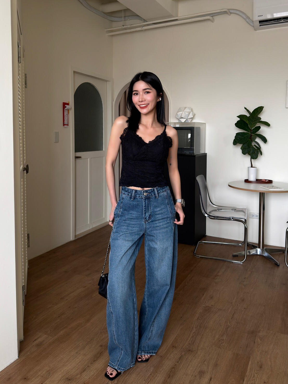 側口袋線條牛仔寬褲