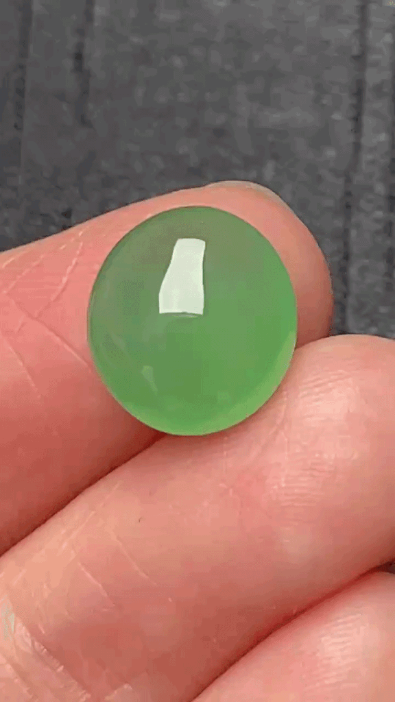 32947 翡翠高冰綠蛋面