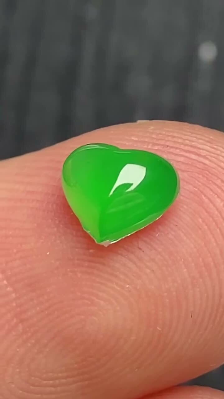 翡翠高冰陽綠心形,天然翡翠A玉, 緬甸玉, Jade, Jadeite