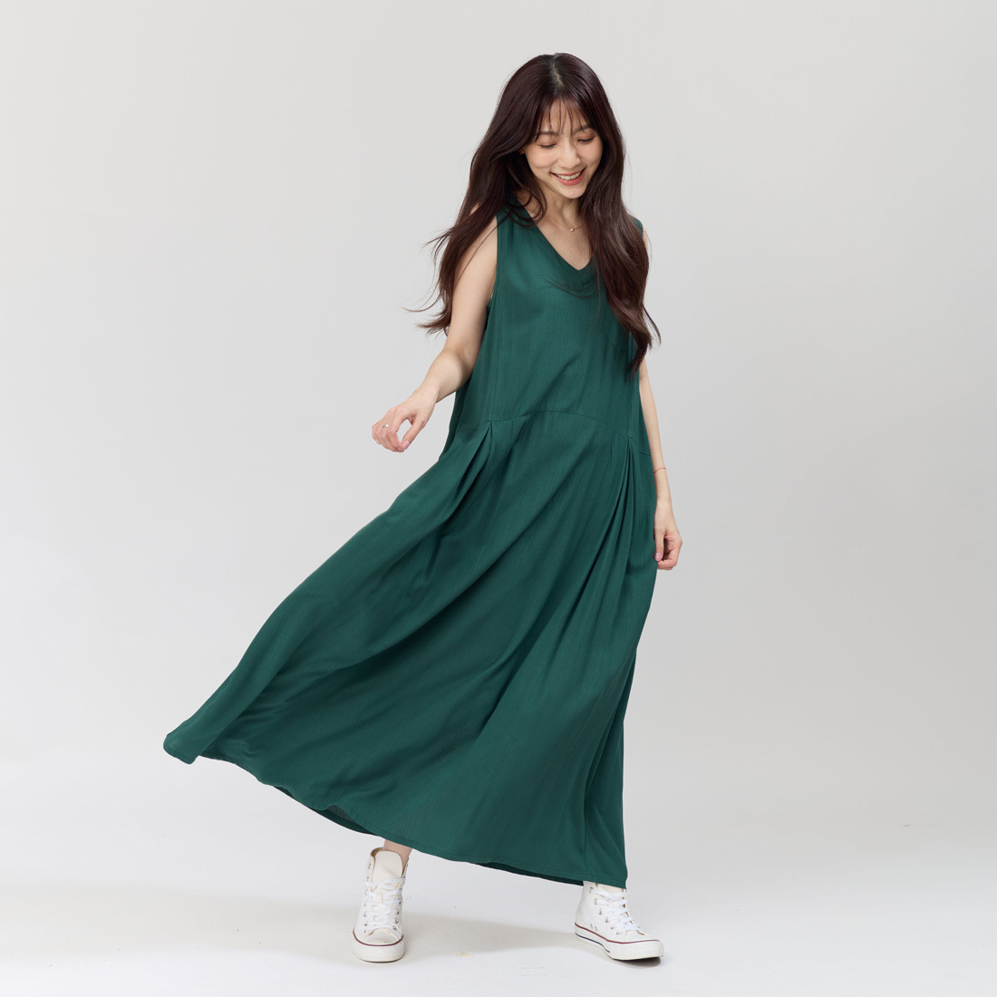 Holly V neck Sleeveless Tank Long Dress with Pockets / Green